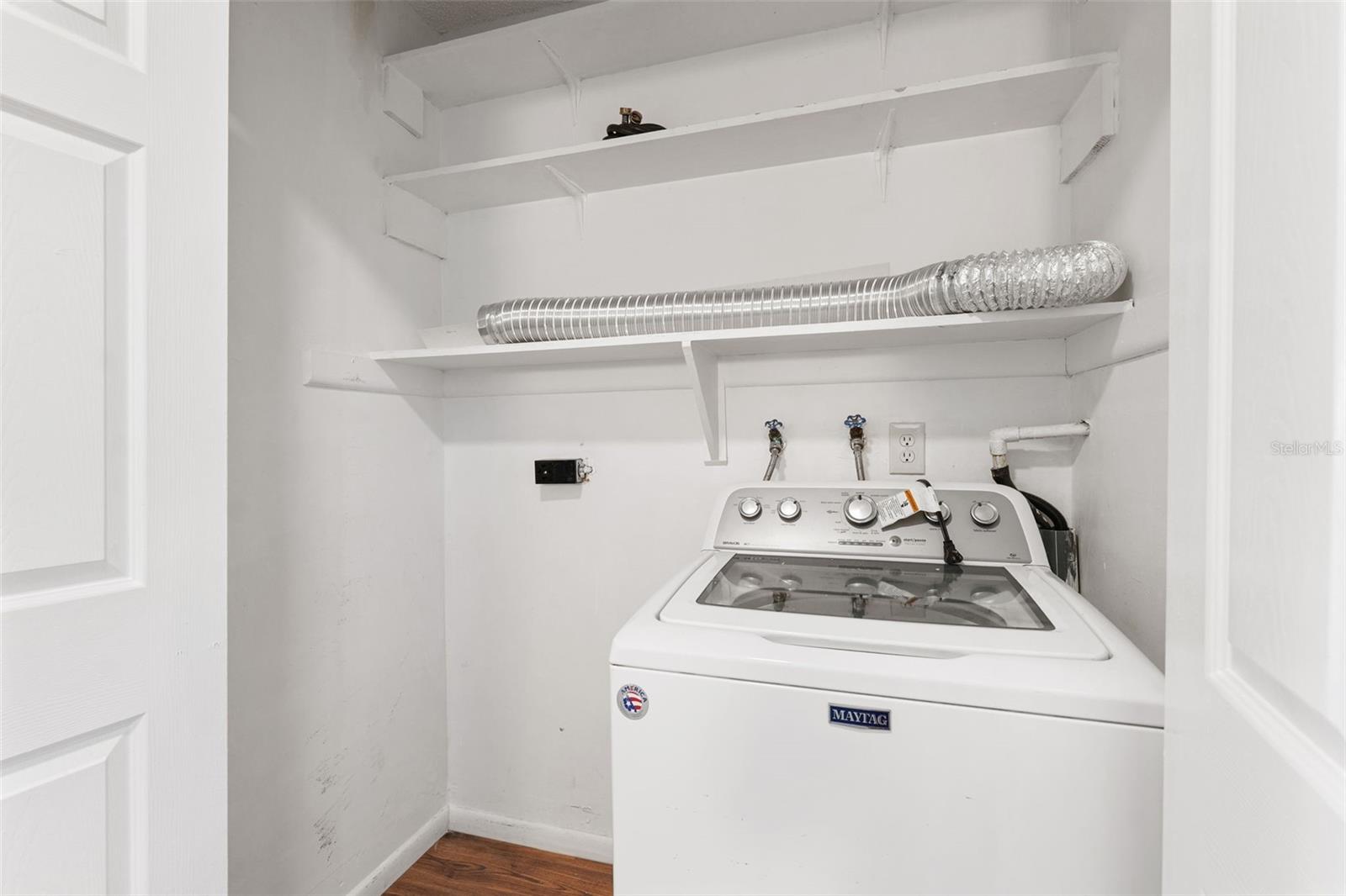 Image 23 of 31 For 6321 Newtown Circle 21b7