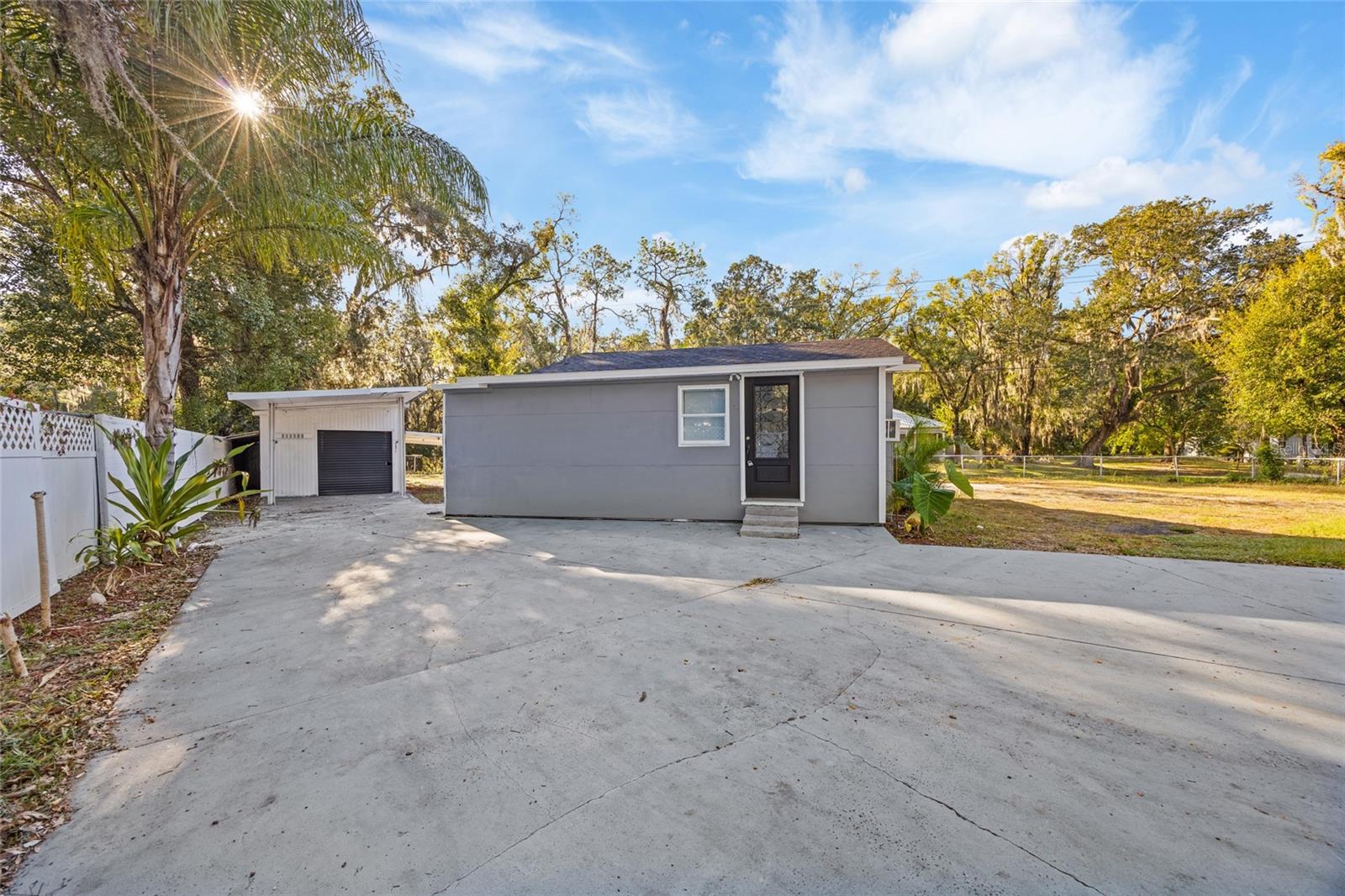 Image 16 of 22 For 1104 Alsobrook Street