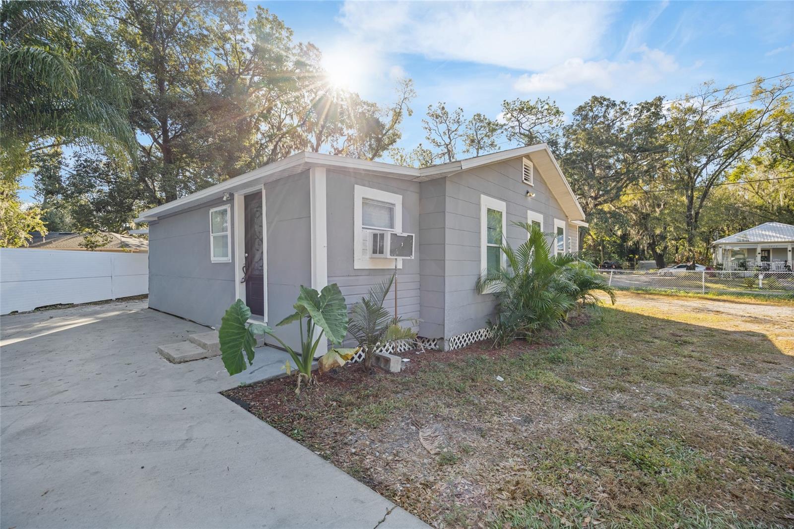 Image 20 of 22 For 1104 Alsobrook Street