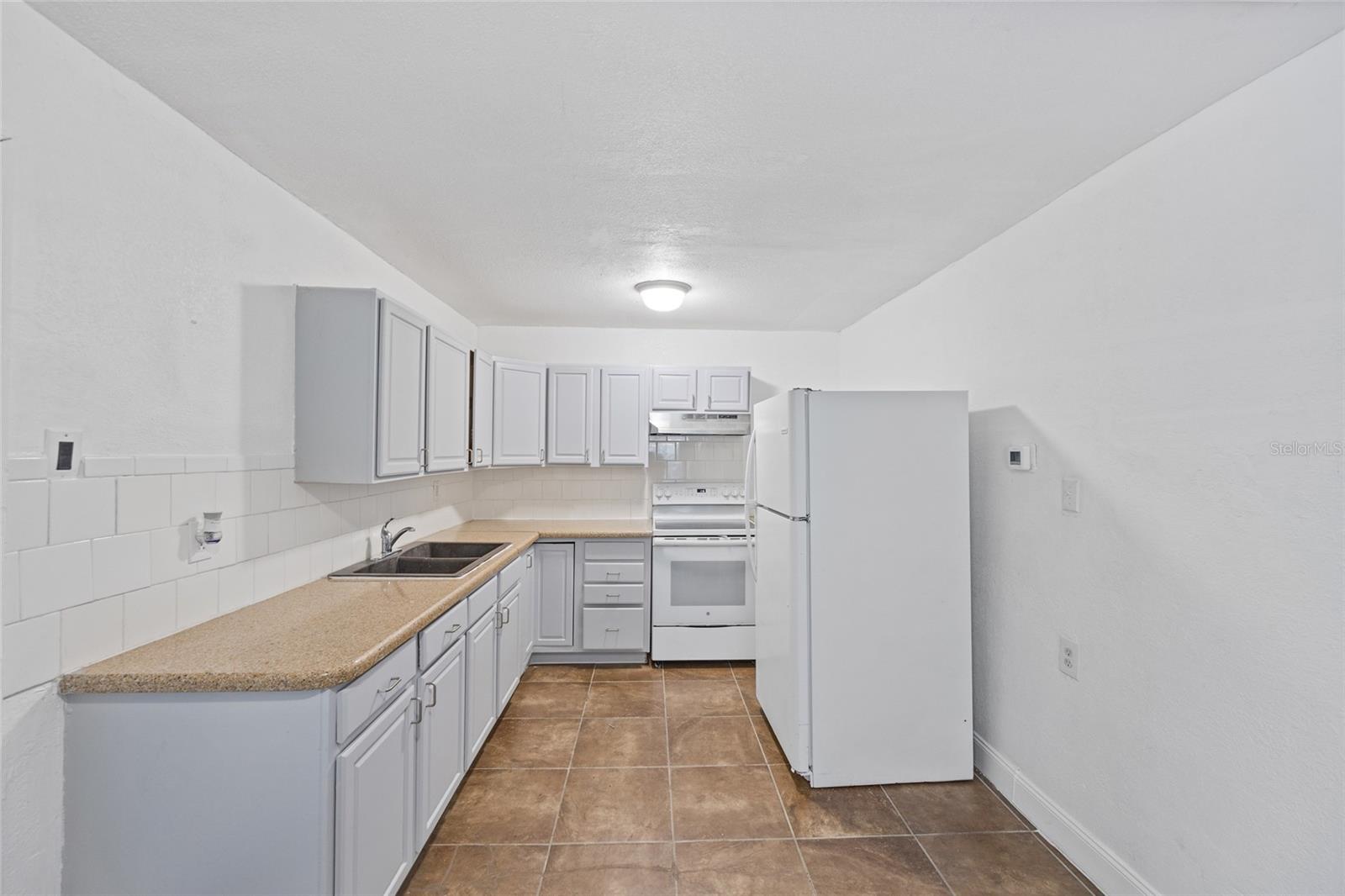 Image 7 of 22 For 1104 Alsobrook Street