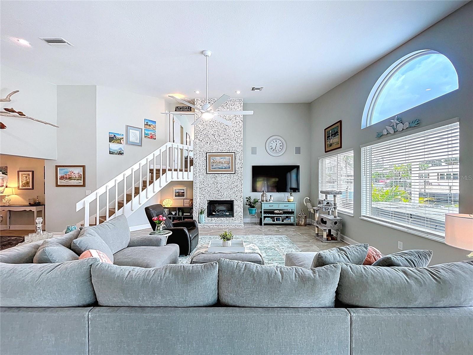 Image 15 of 71 For 386 Westwinds Drive