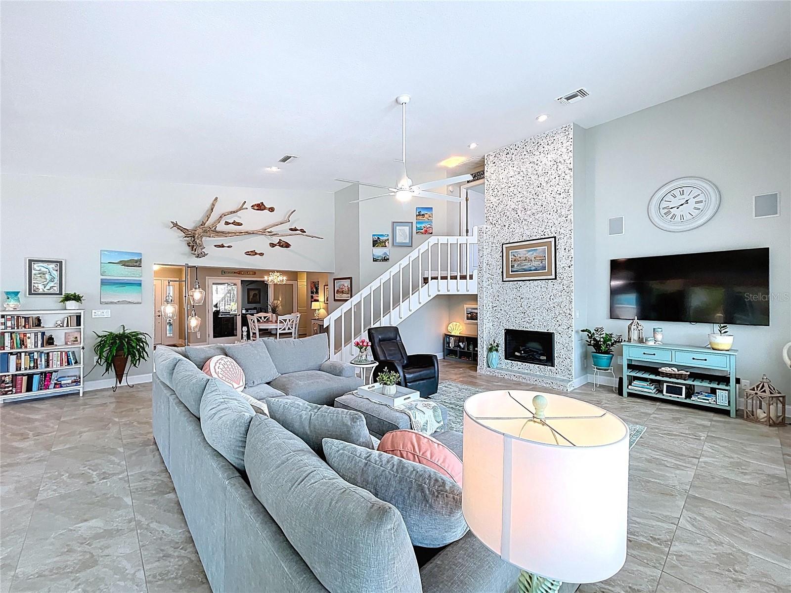 Image 16 of 71 For 386 Westwinds Drive