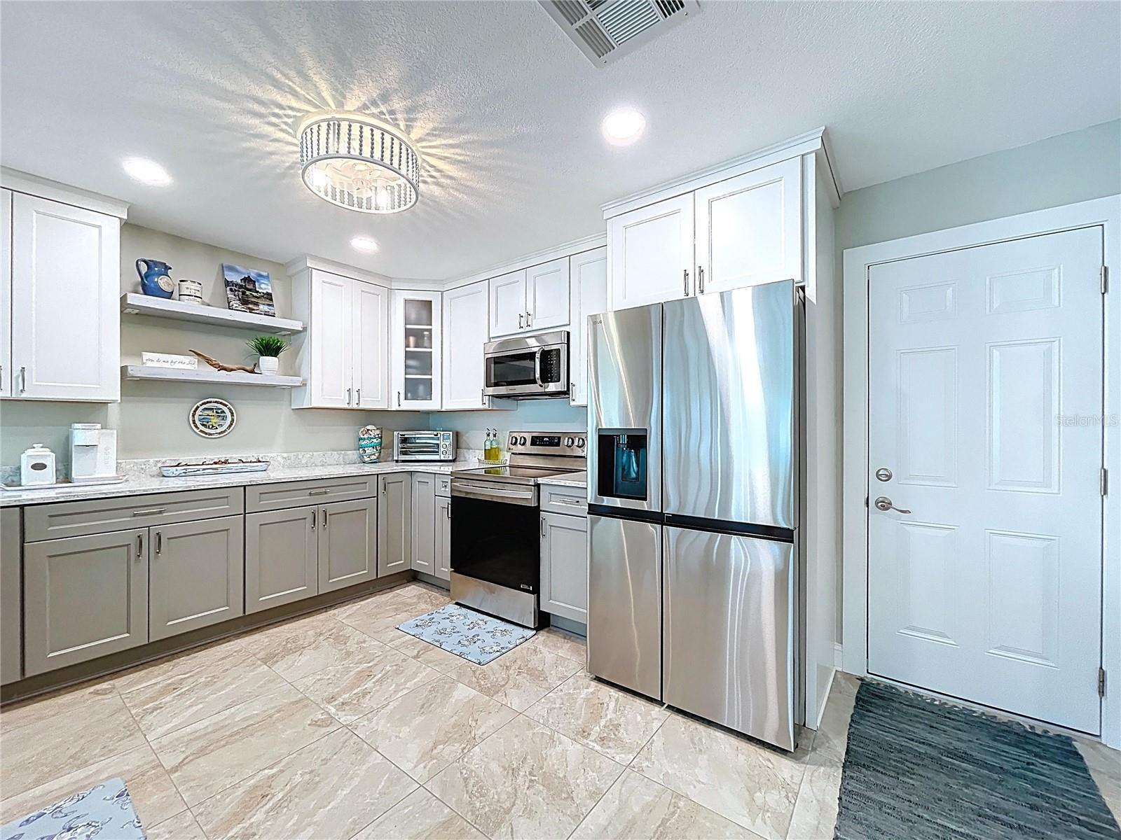 Image 27 of 71 For 386 Westwinds Drive