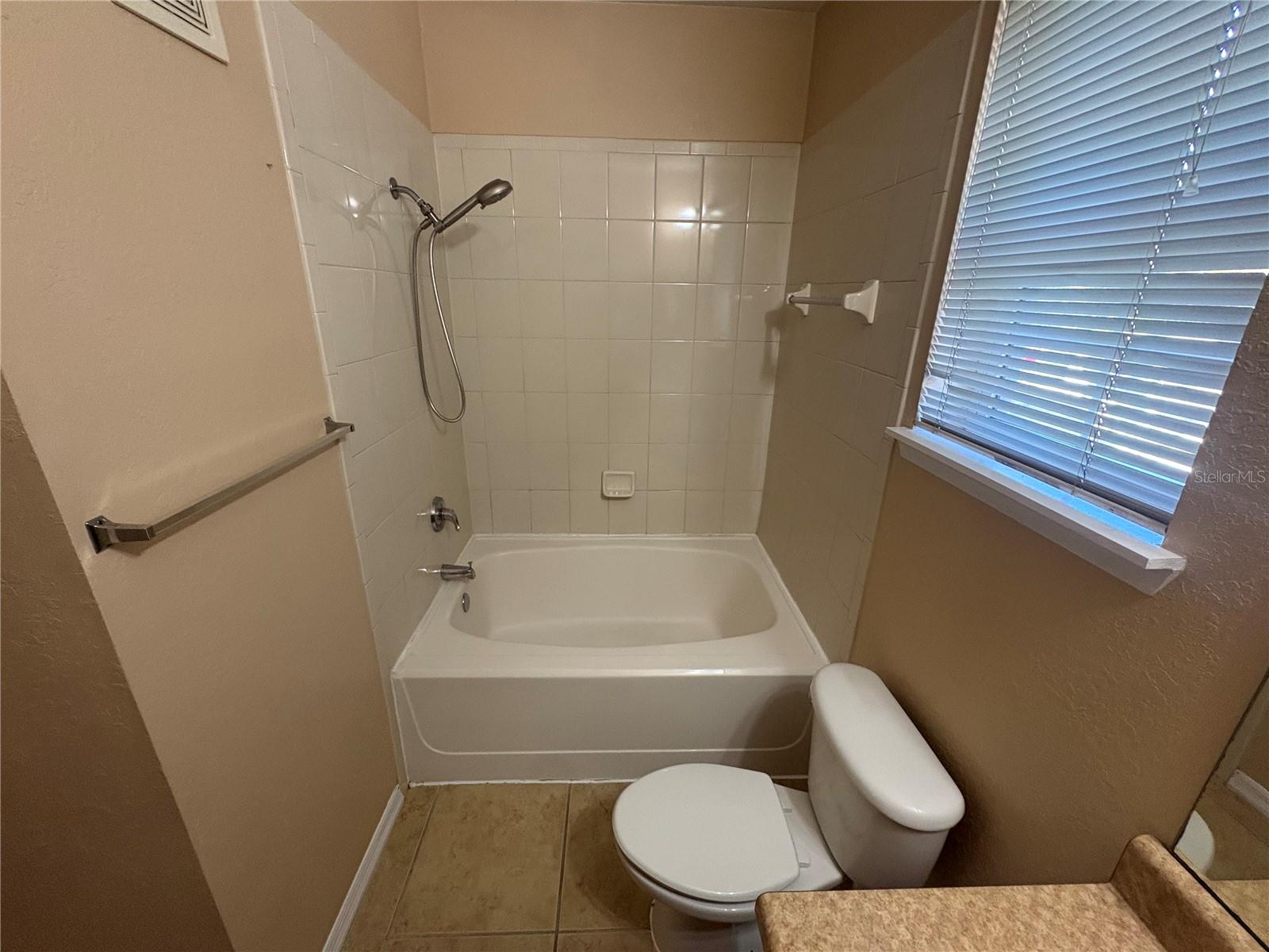 Image 19 of 25 For 10029 Courtney Palms Boulevard 201