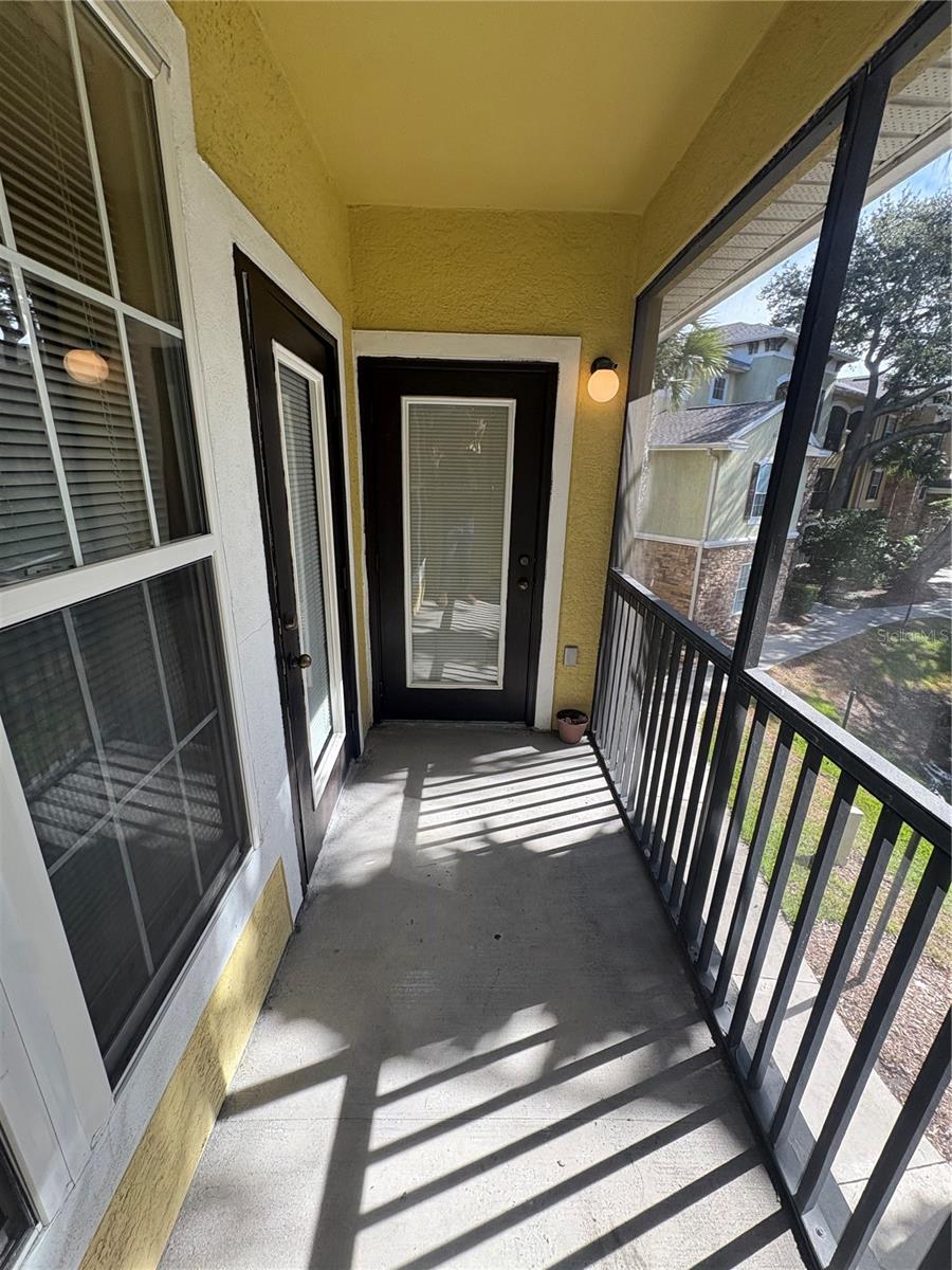 Image 21 of 25 For 10029 Courtney Palms Boulevard 201