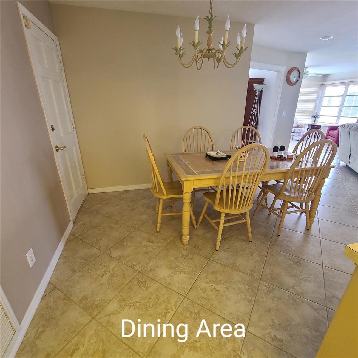 Image 12 of 68 For 220 Buttonwood Circle 220