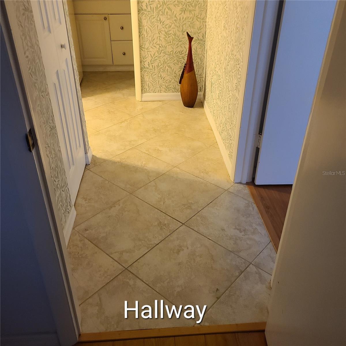 Image 19 of 68 For 220 Buttonwood Circle 220