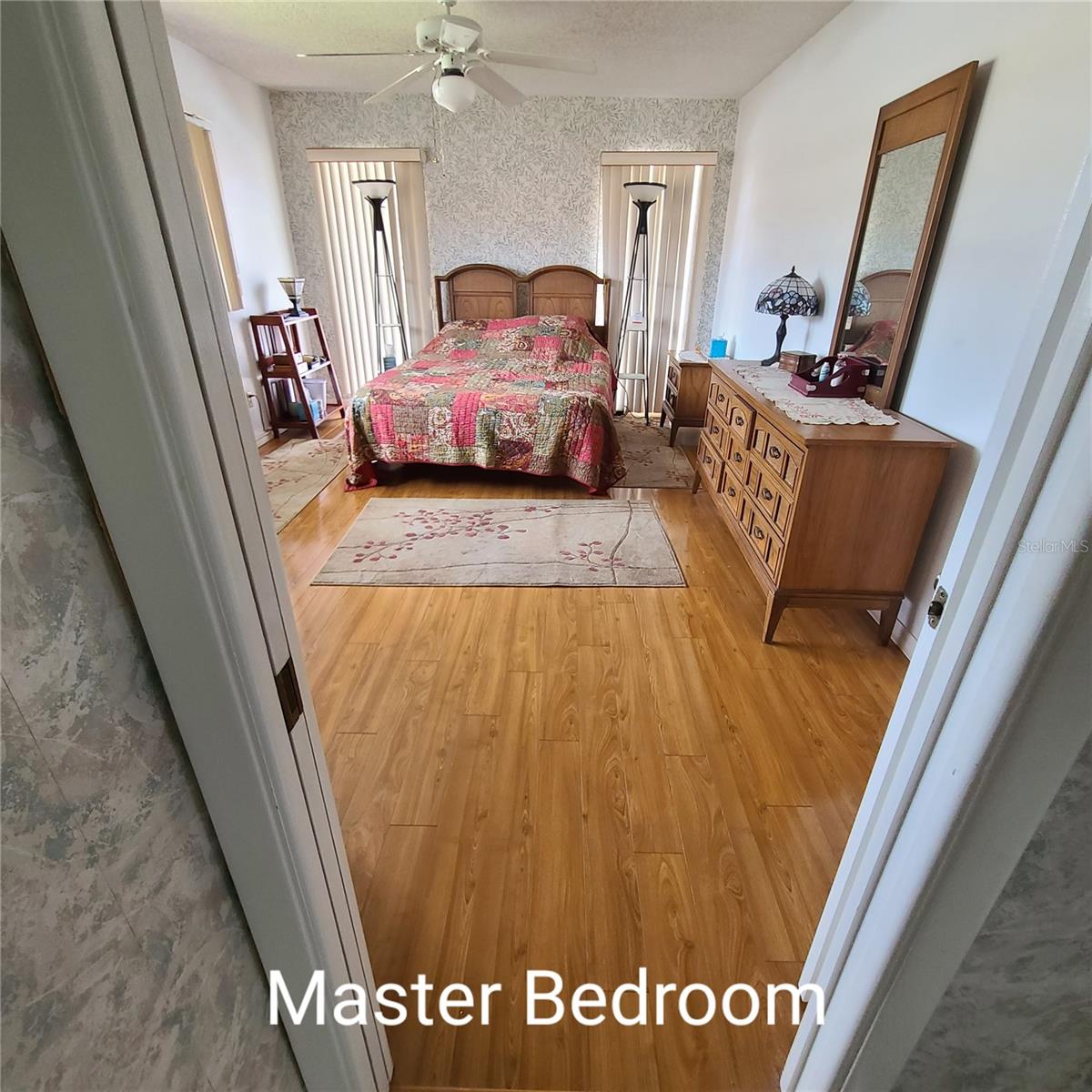 Image 20 of 68 For 220 Buttonwood Circle 220