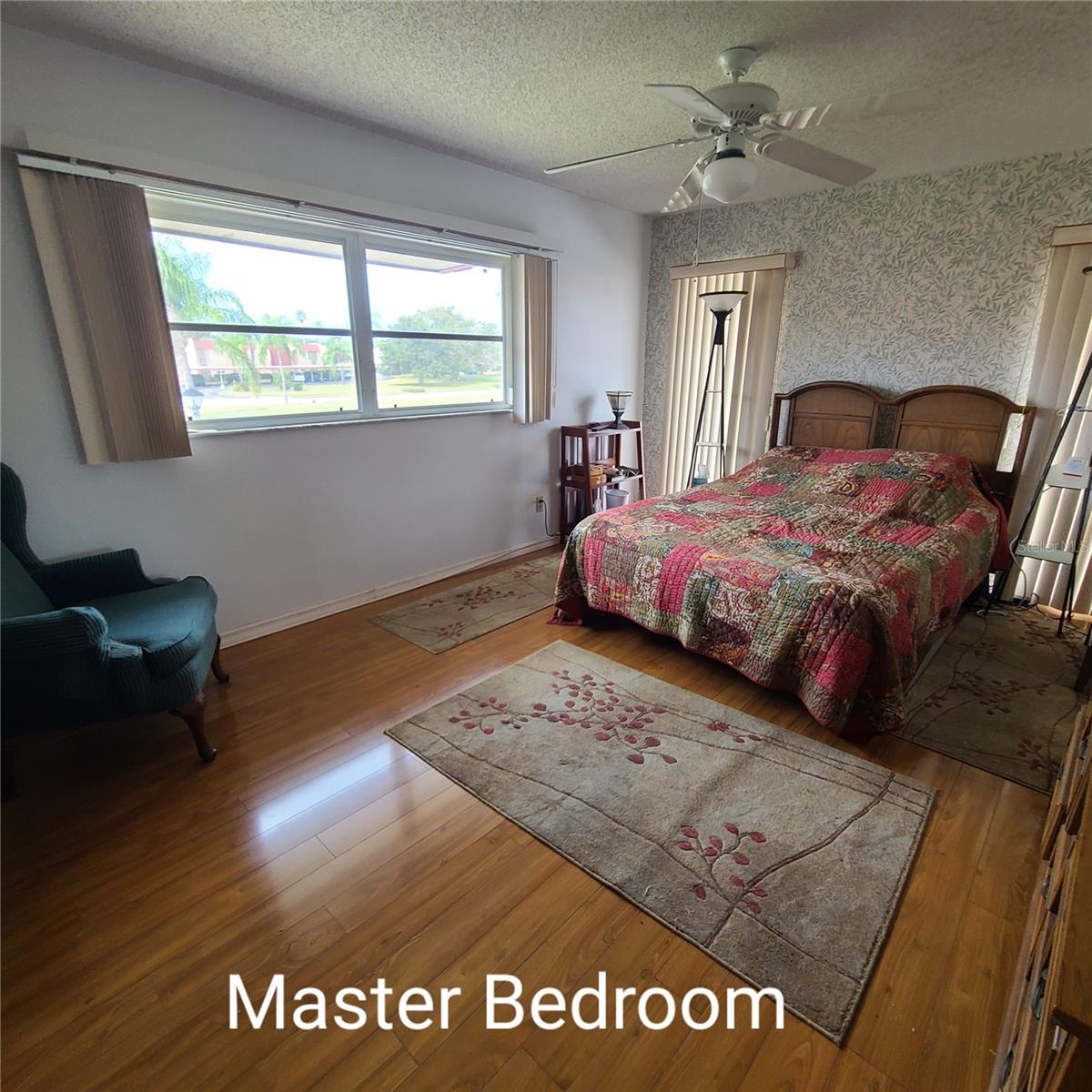 Image 23 of 68 For 220 Buttonwood Circle 220