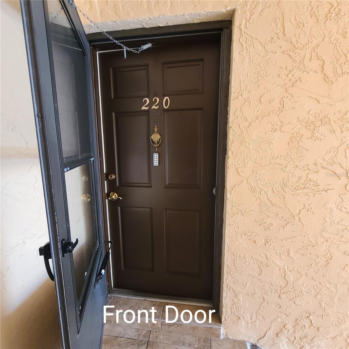 Image 3 of 68 For 220 Buttonwood Circle 220