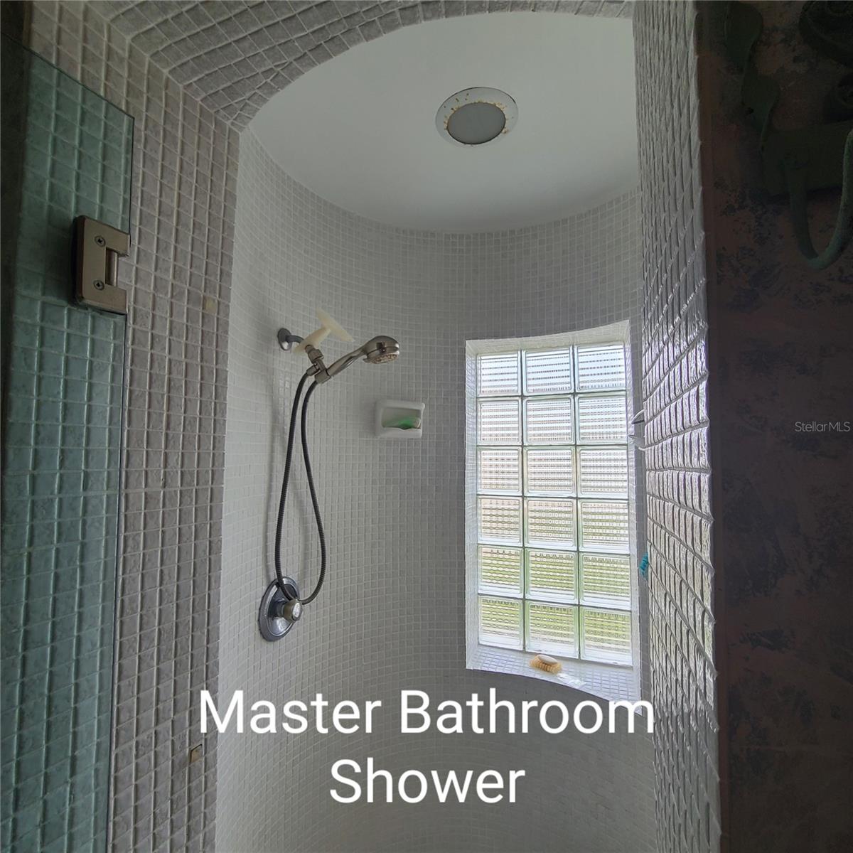 Image 32 of 68 For 220 Buttonwood Circle 220