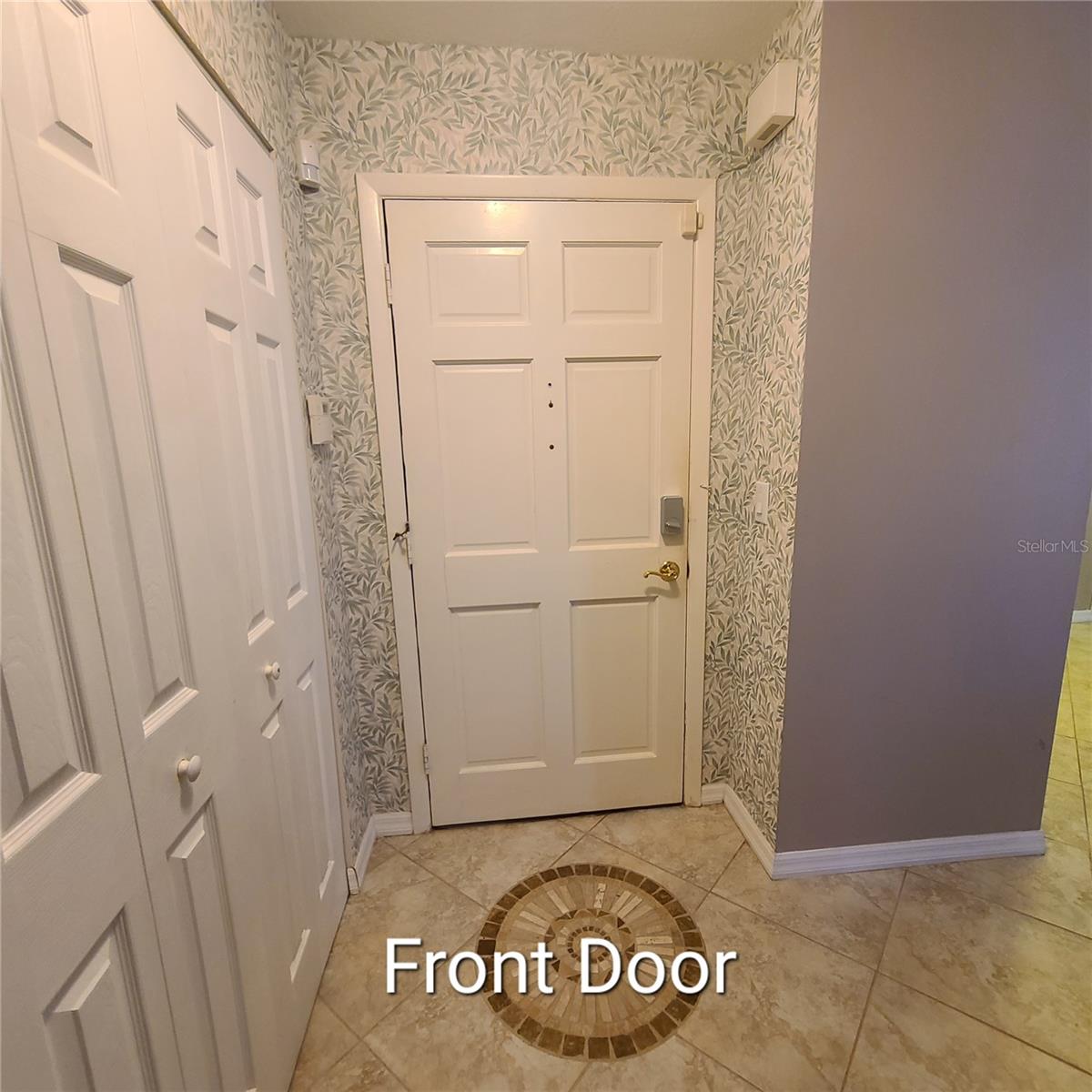 Image 4 of 68 For 220 Buttonwood Circle 220