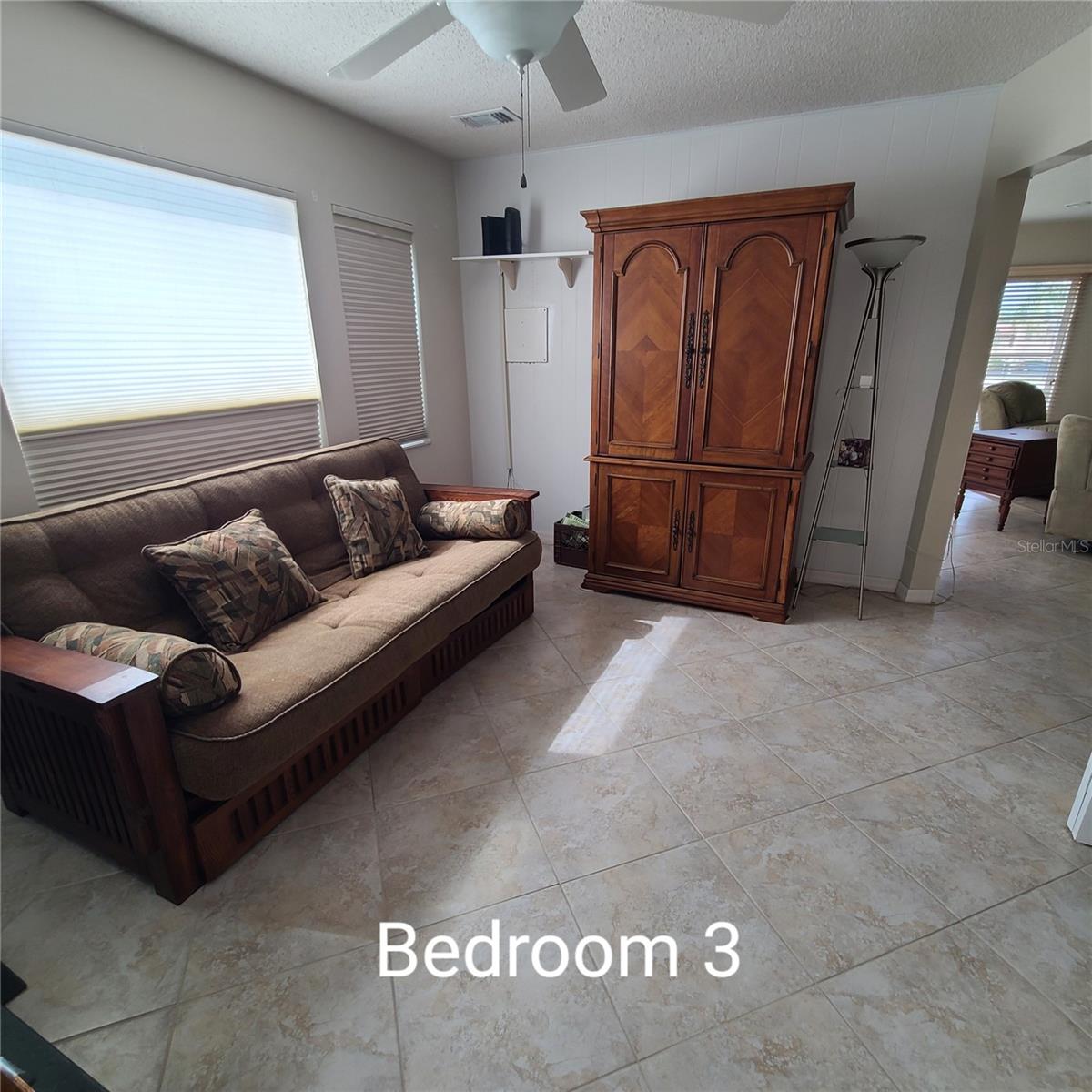 Image 43 of 68 For 220 Buttonwood Circle 220