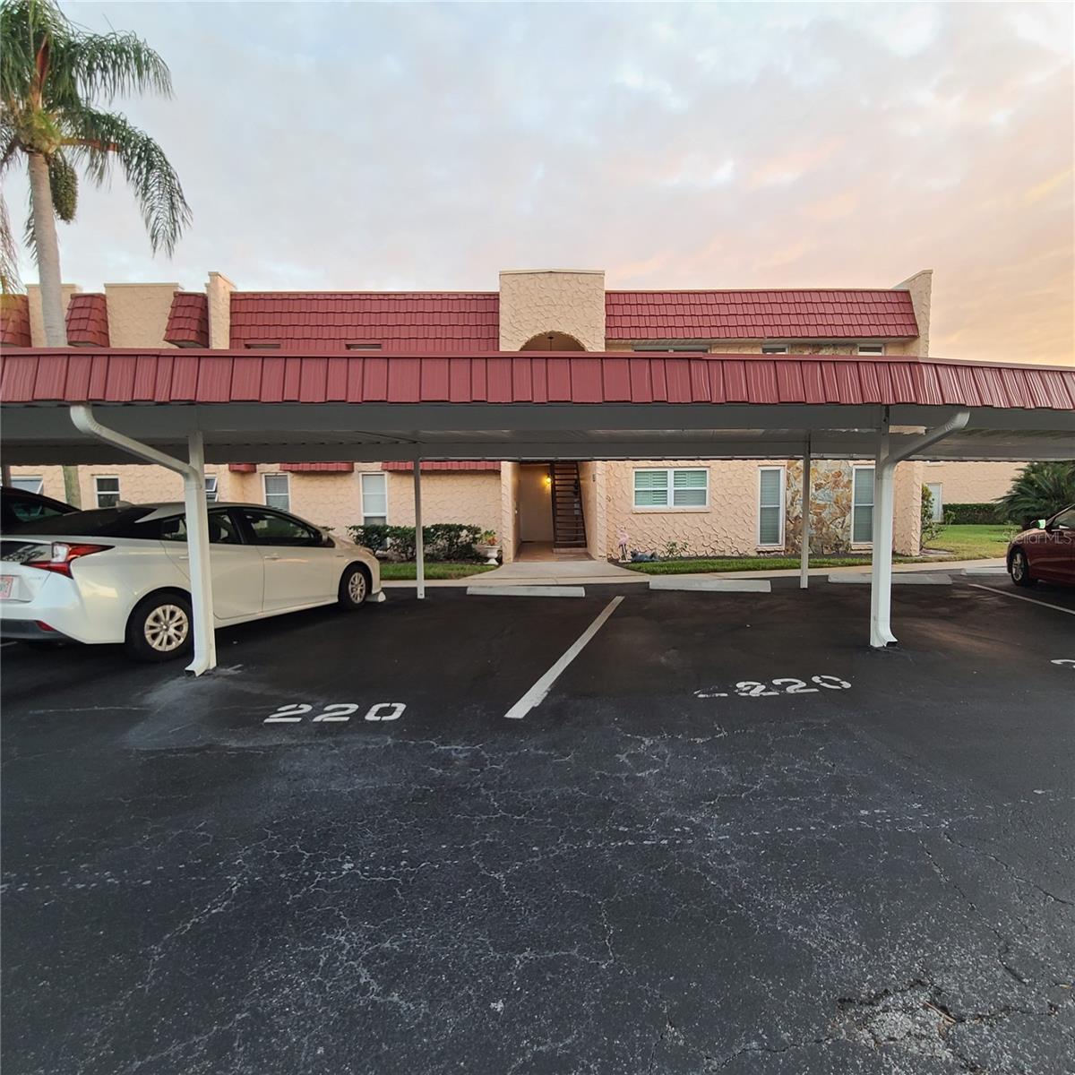 Image 51 of 68 For 220 Buttonwood Circle 220