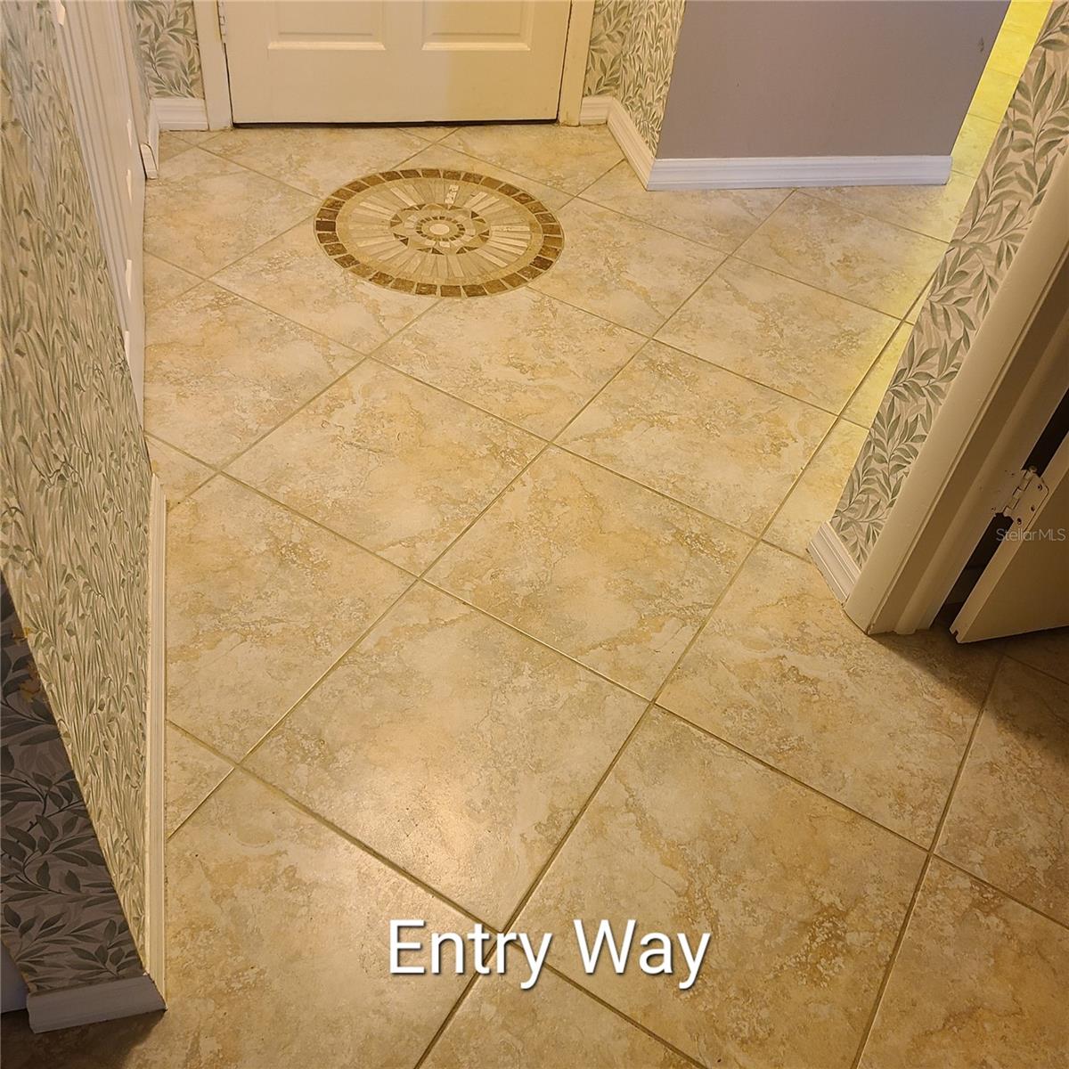 Image 6 of 68 For 220 Buttonwood Circle 220