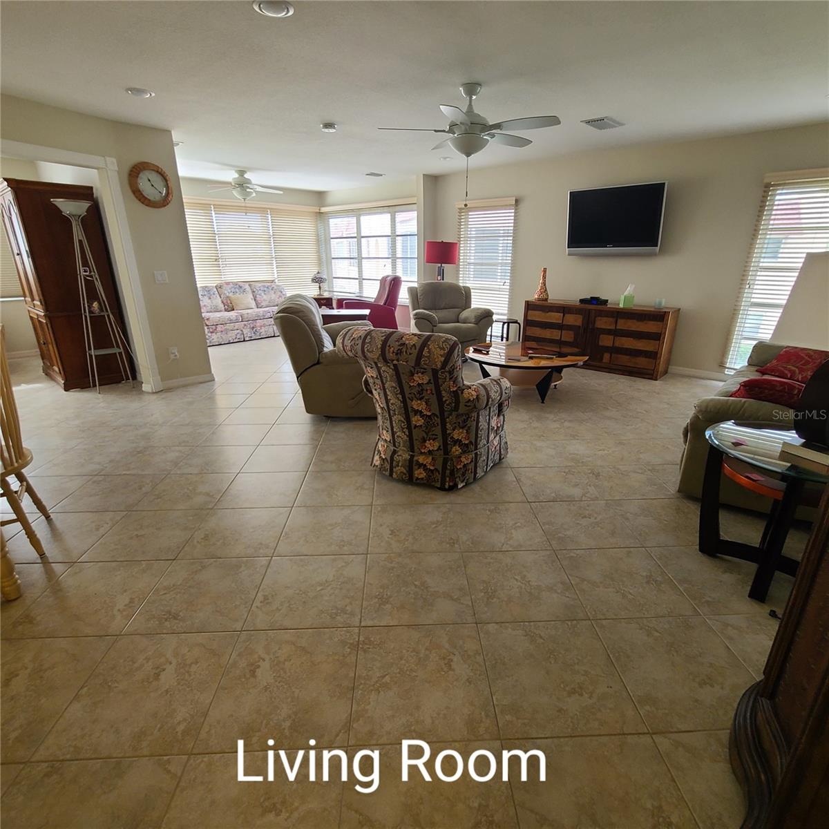 Image 8 of 68 For 220 Buttonwood Circle 220