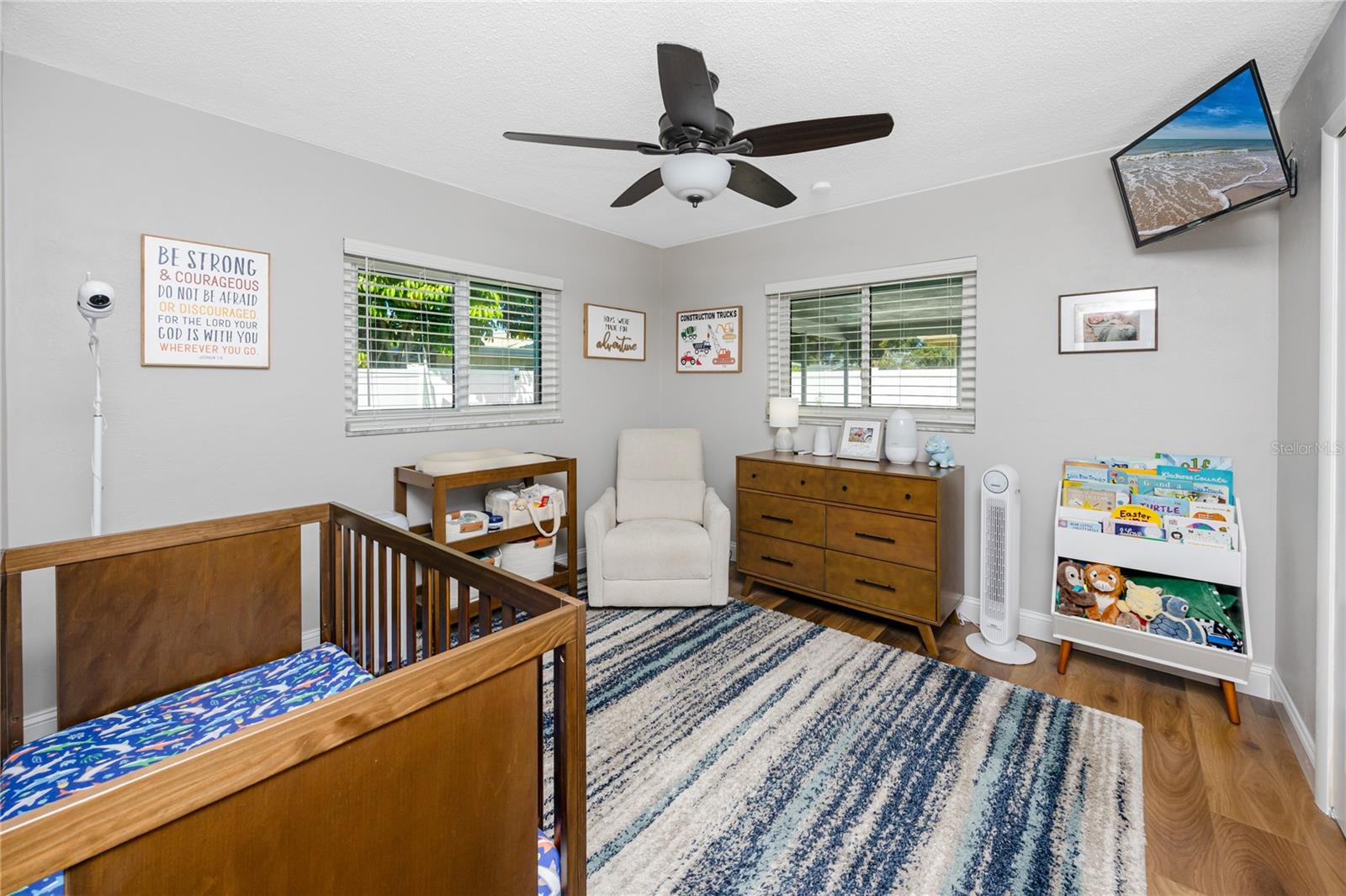 Image 21 of 42 For 13509 99th Avenue