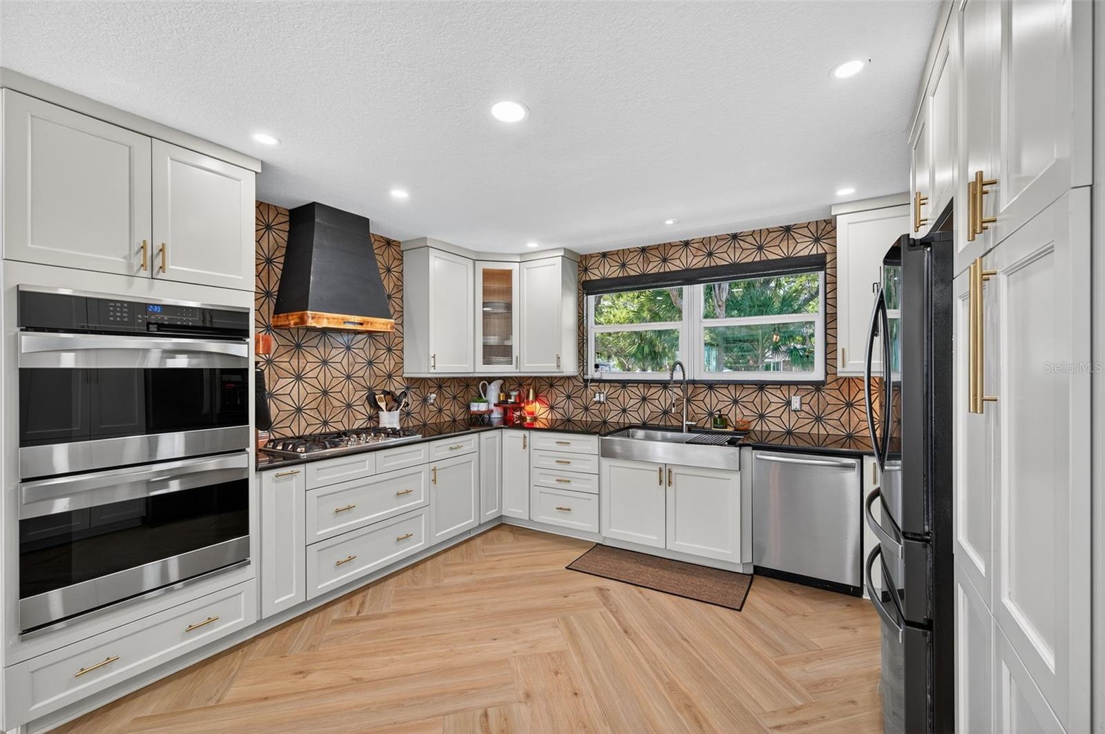 Image 24 of 83 For 6760 29th Street S