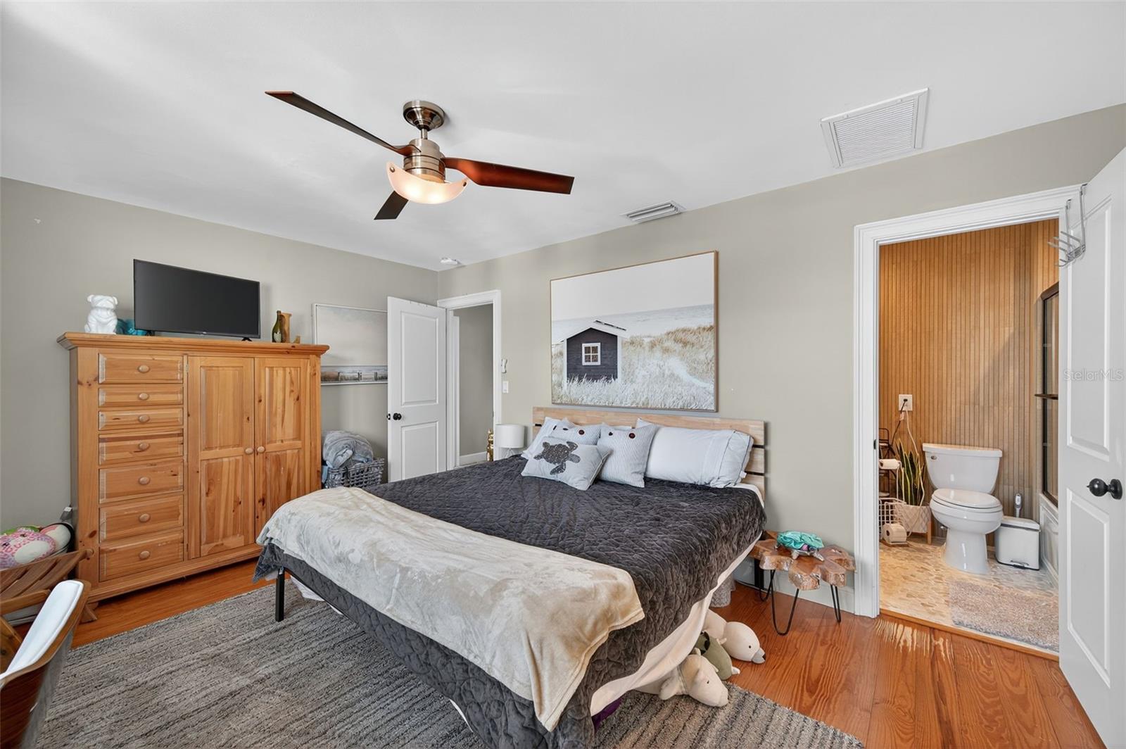 Image 28 of 83 For 6760 29th Street S