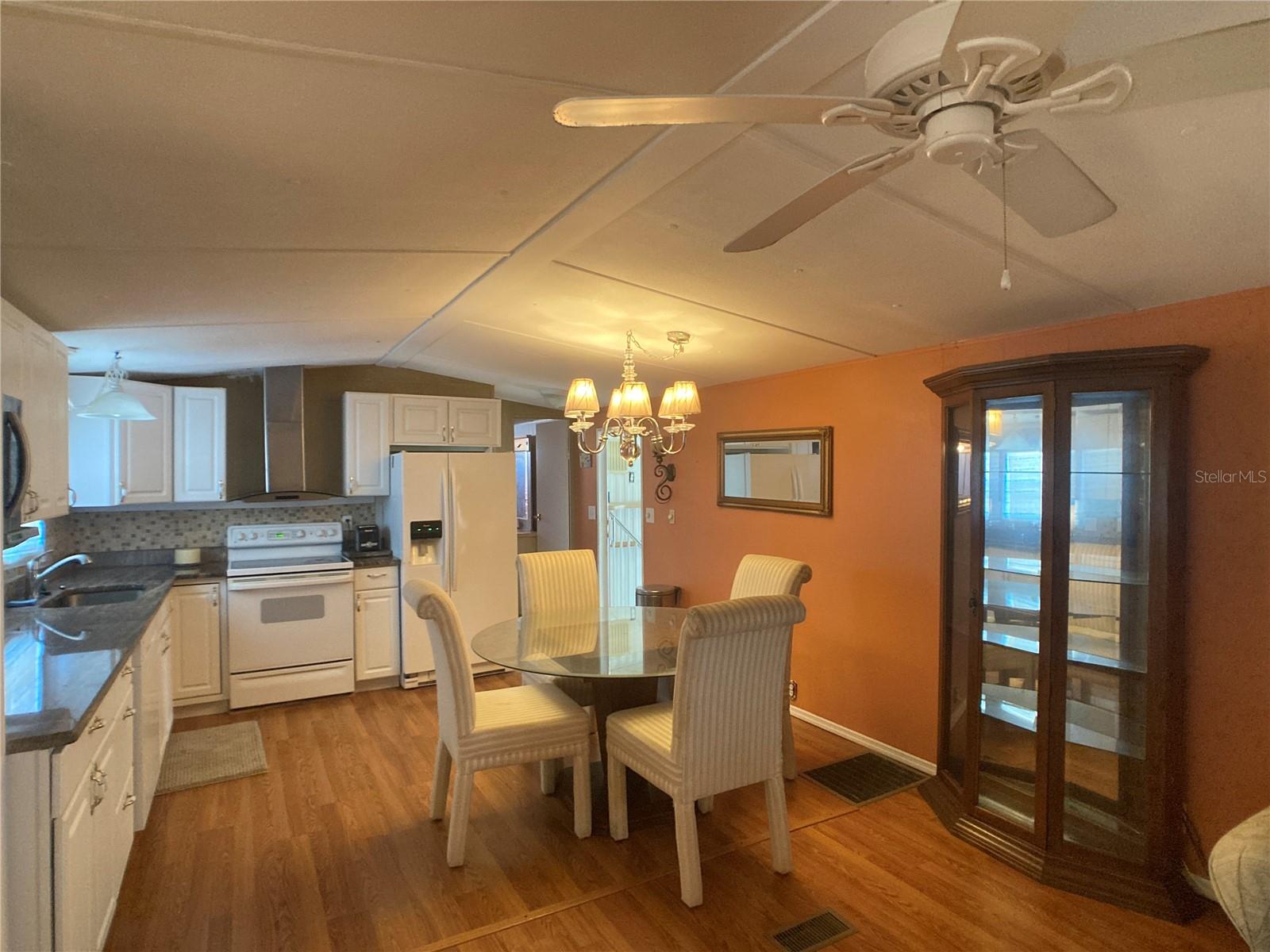 Image 14 of 34 For 1710 7th Street Sw 44