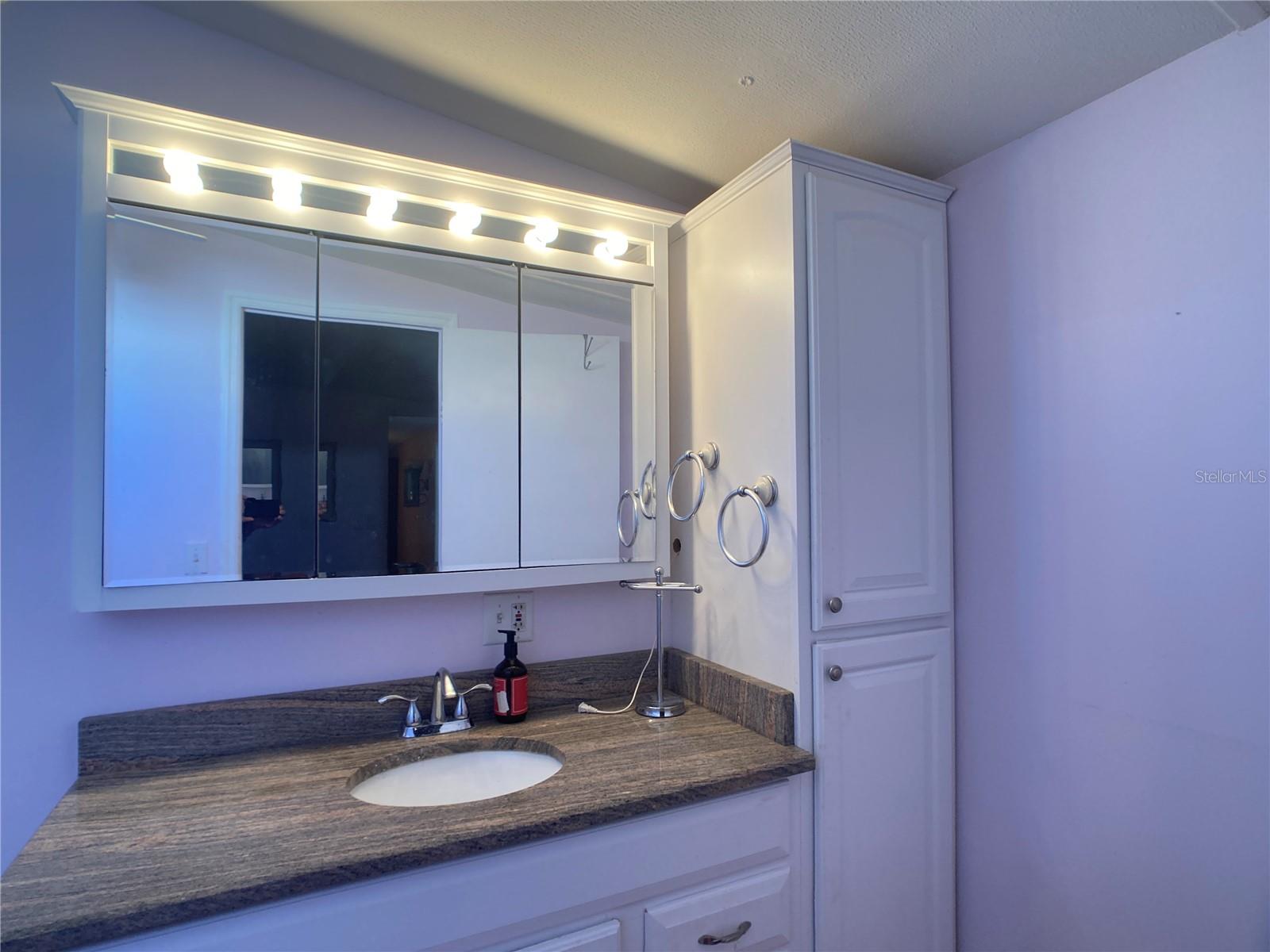 Image 25 of 34 For 1710 7th Street Sw 44