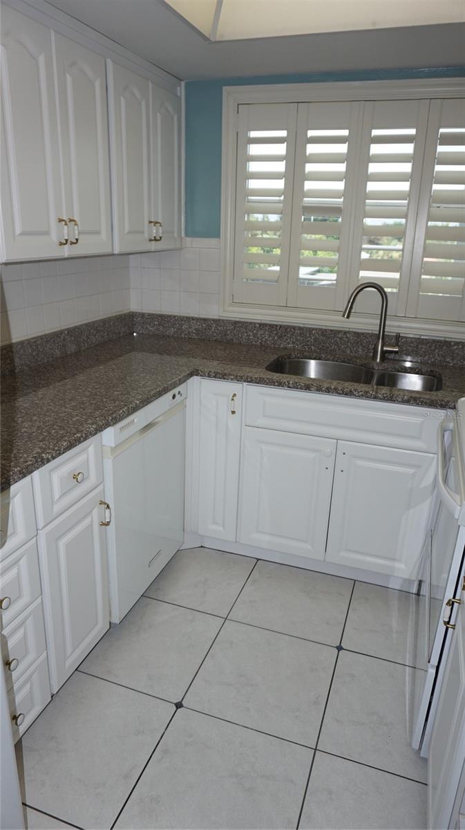 Image 13 of 35 For 300 64th Avenue 322