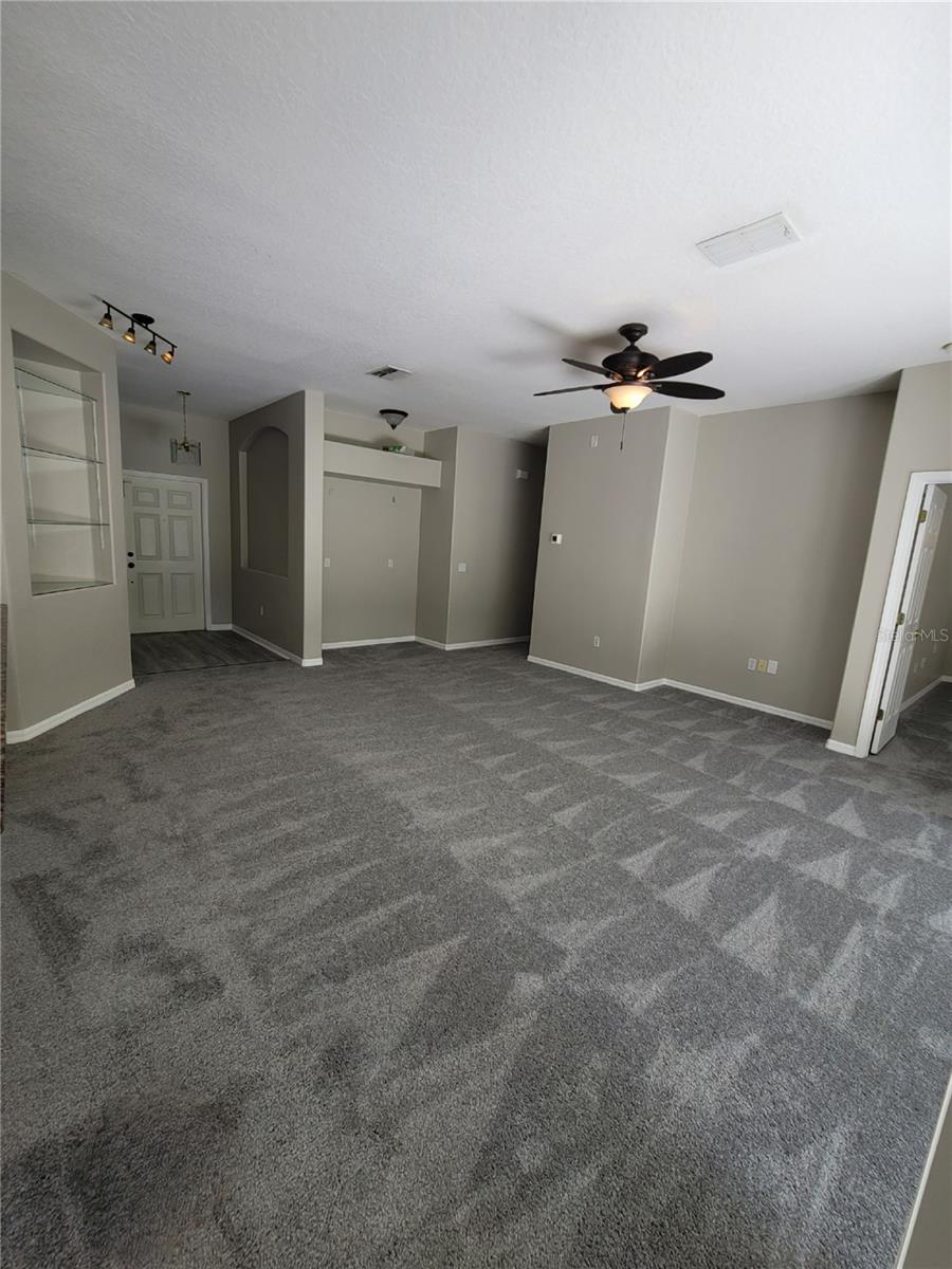 Image 17 of 39 For 13276 Bainbridge Way