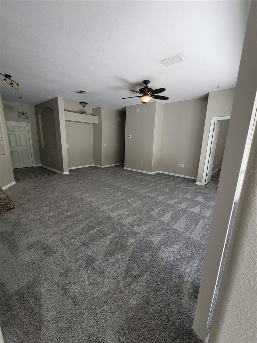 Image 18 of 39 For 13276 Bainbridge Way