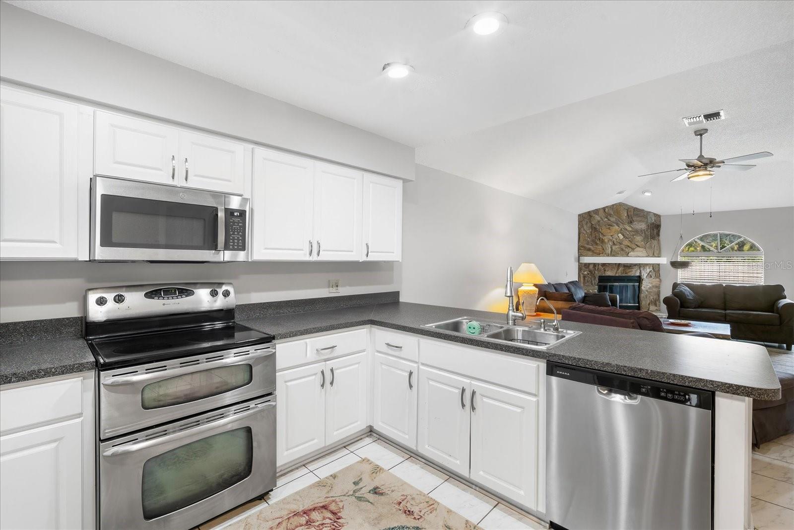 Image 9 of 20 For 23215 Club Villas Drive