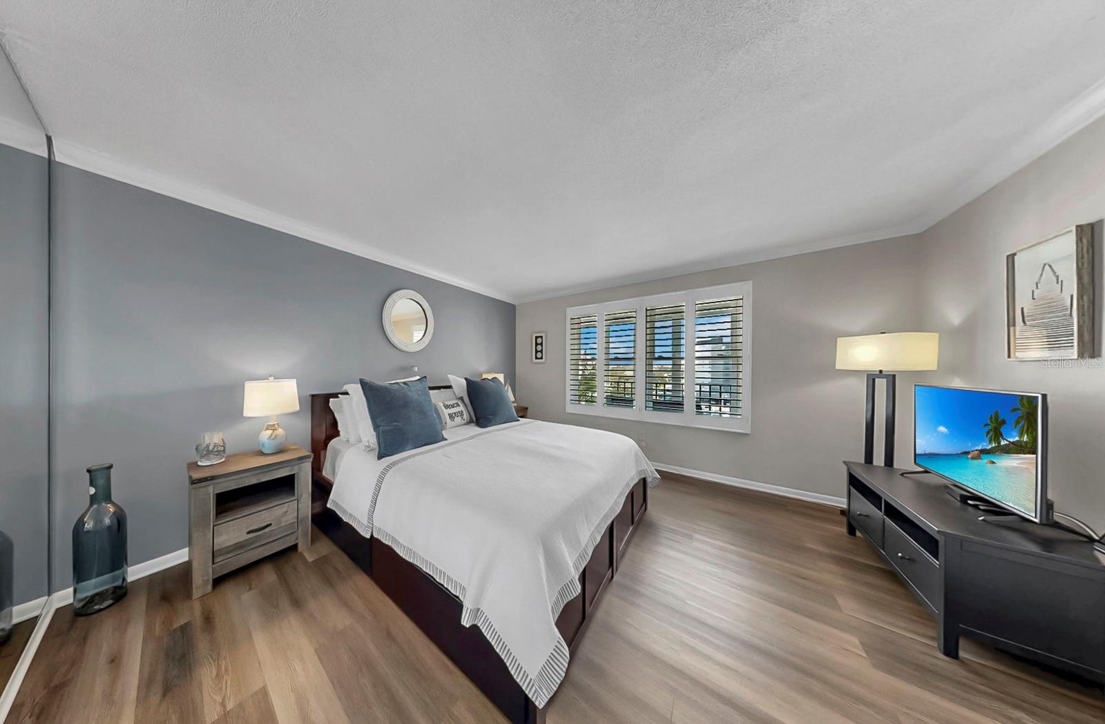 Image 17 of 42 For 5220 Brittany Drive S 603