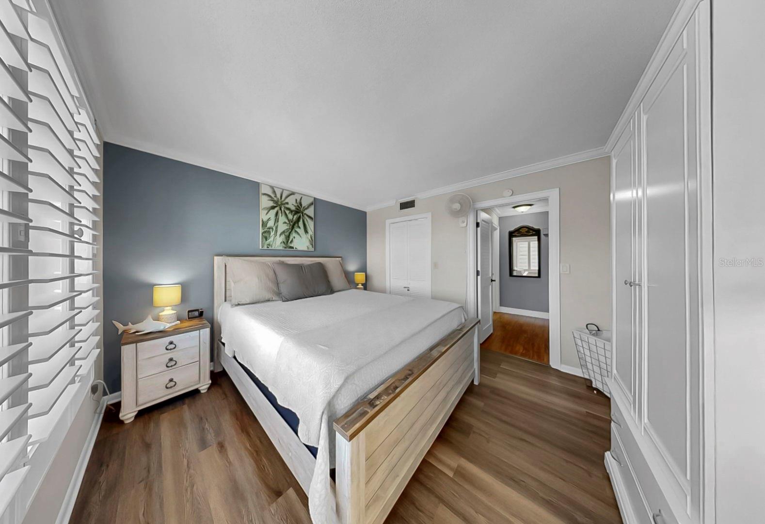 Image 24 of 42 For 5220 Brittany Drive S 603