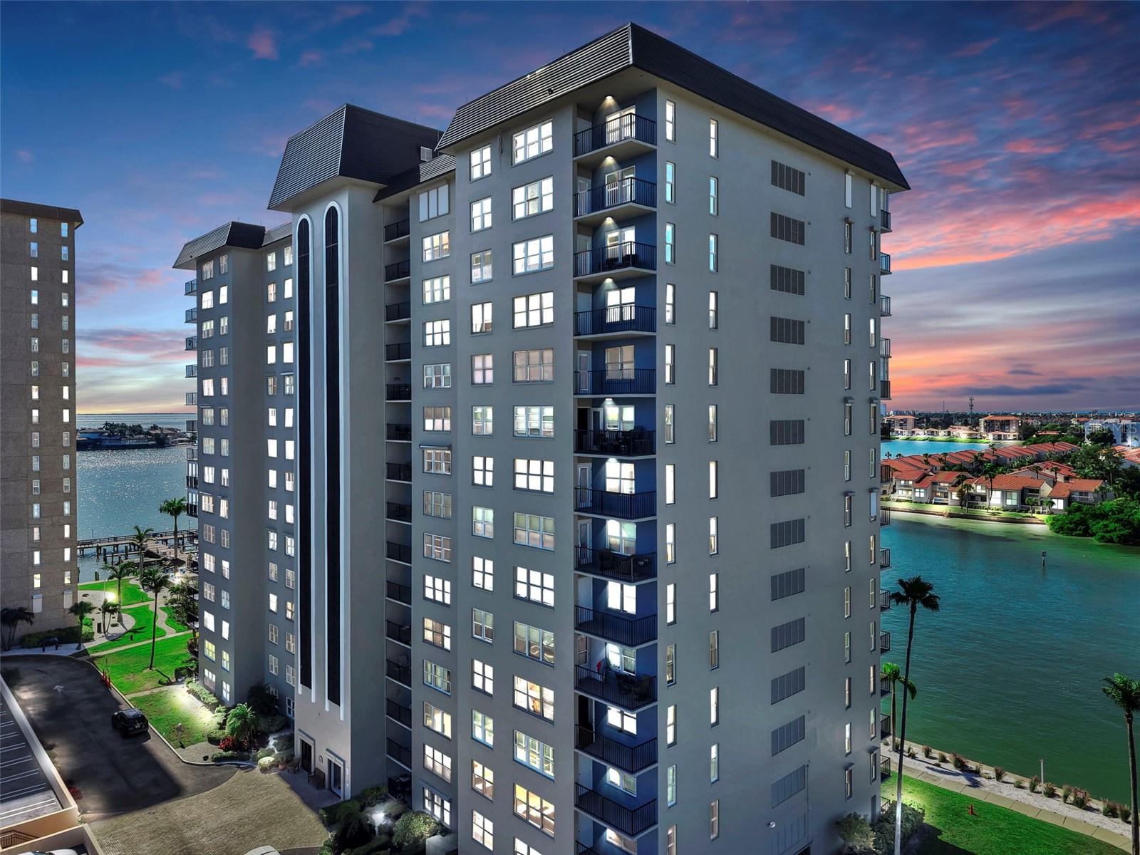 Image 37 of 42 For 5220 Brittany Drive S 603