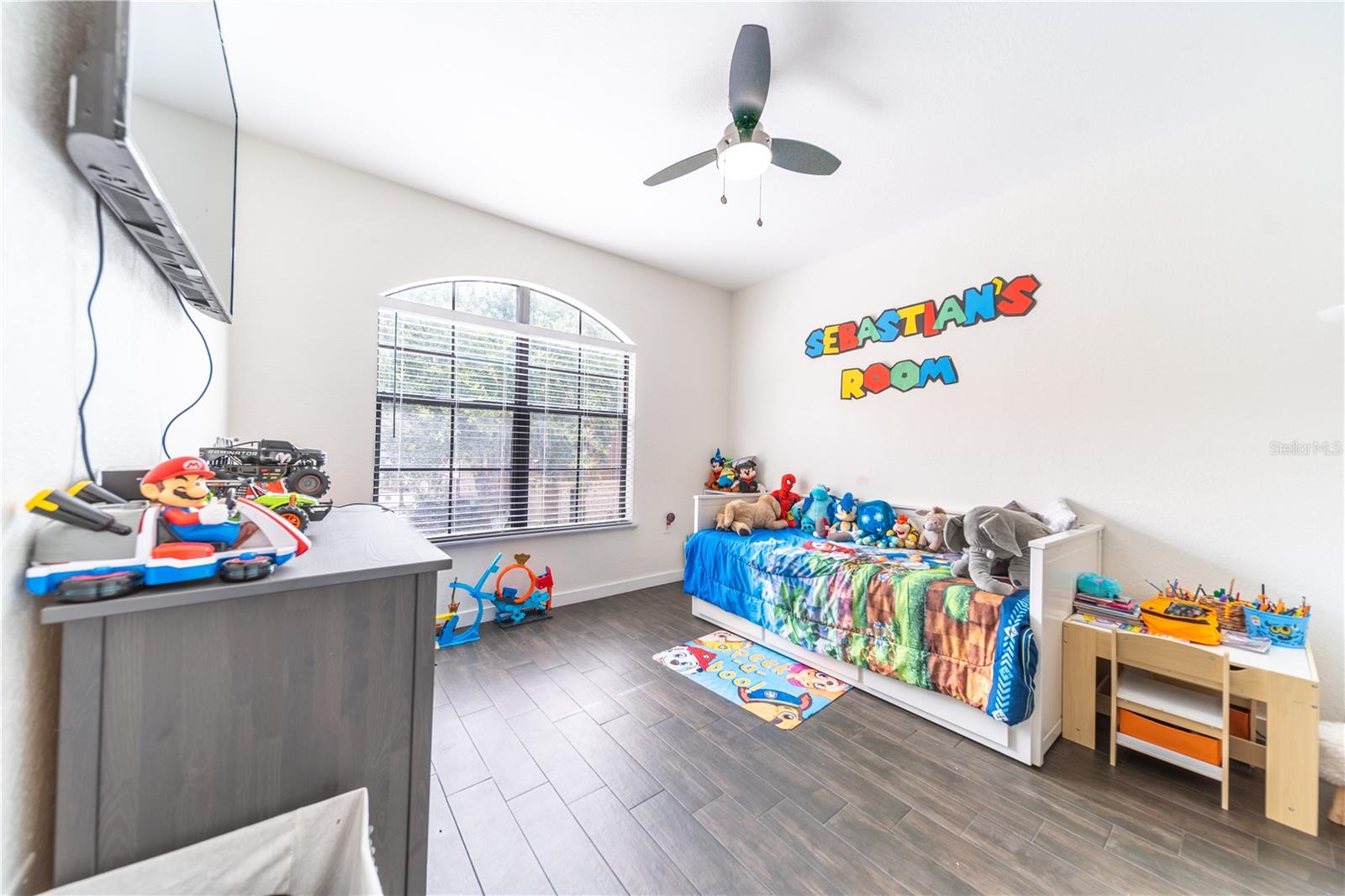 Image 12 of 34 For 6133 Metrowest Boulevard 105