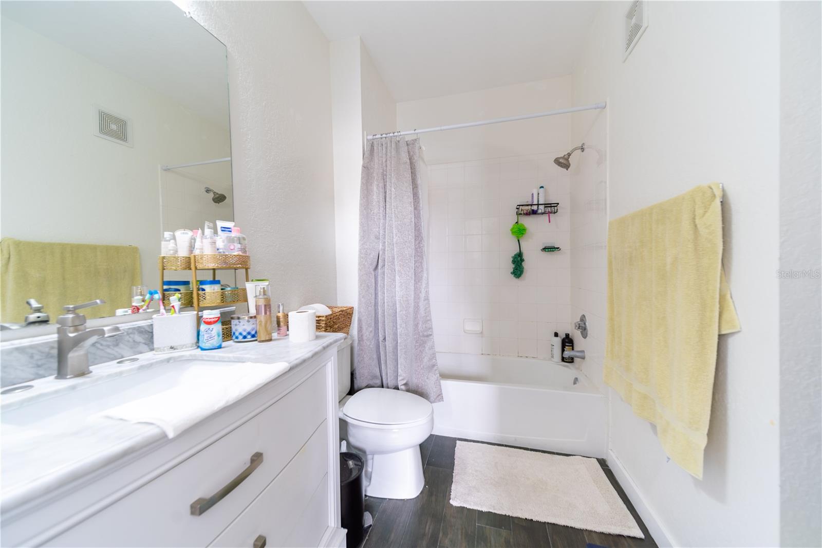 Image 28 of 34 For 6133 Metrowest Boulevard 105