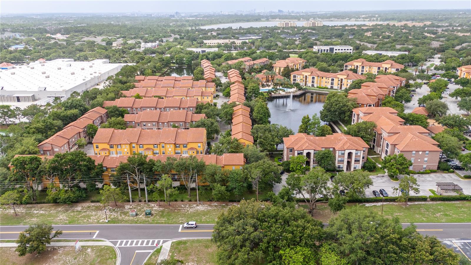 Image 3 of 34 For 6133 Metrowest Boulevard 105