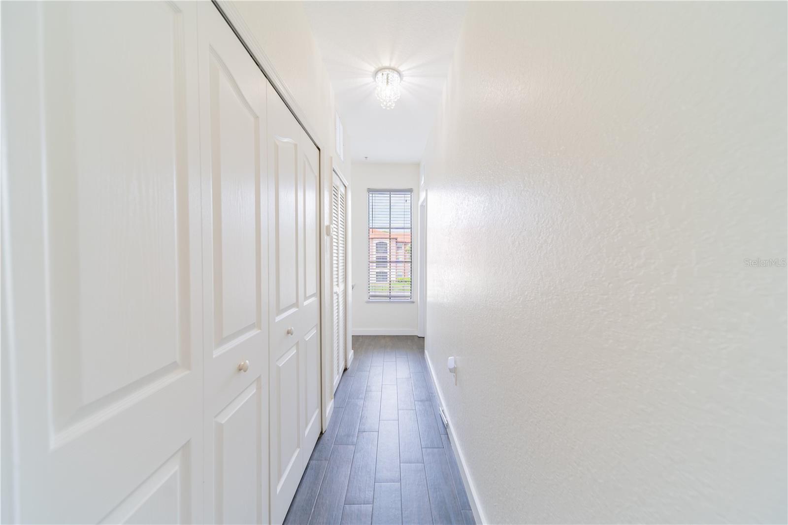 Image 30 of 34 For 6133 Metrowest Boulevard 105