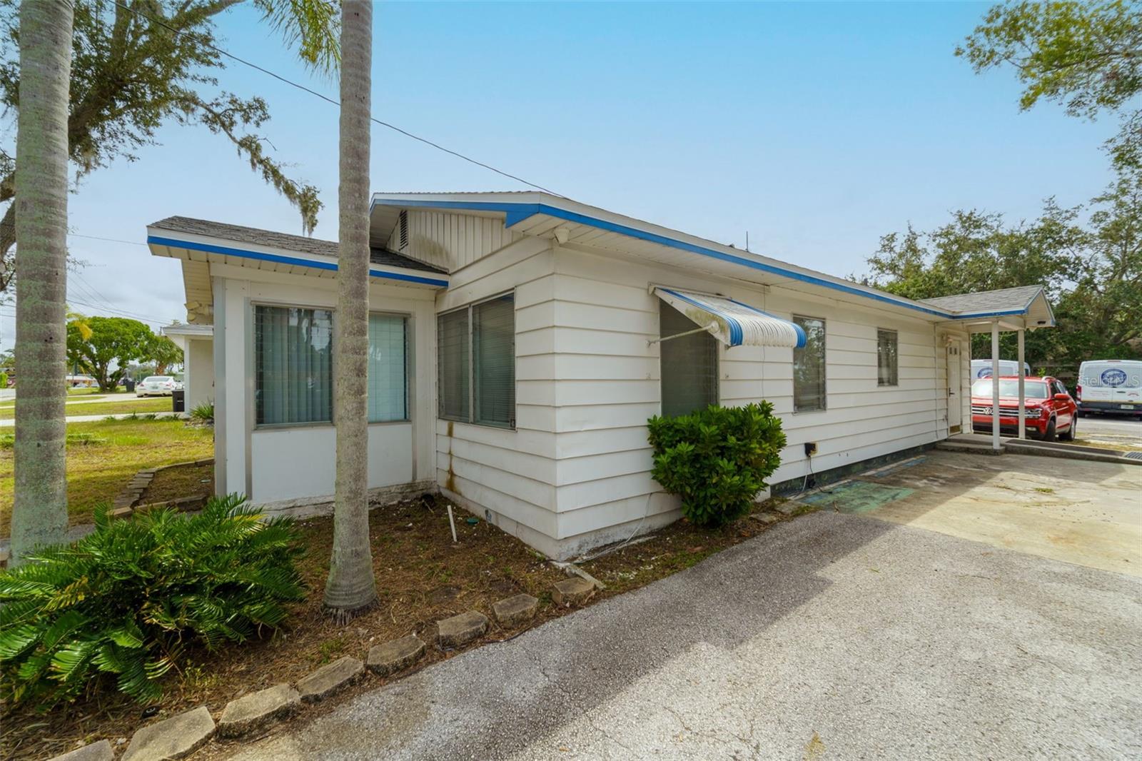 Image 4 of 35 For 6030 Massachusetts Avenue