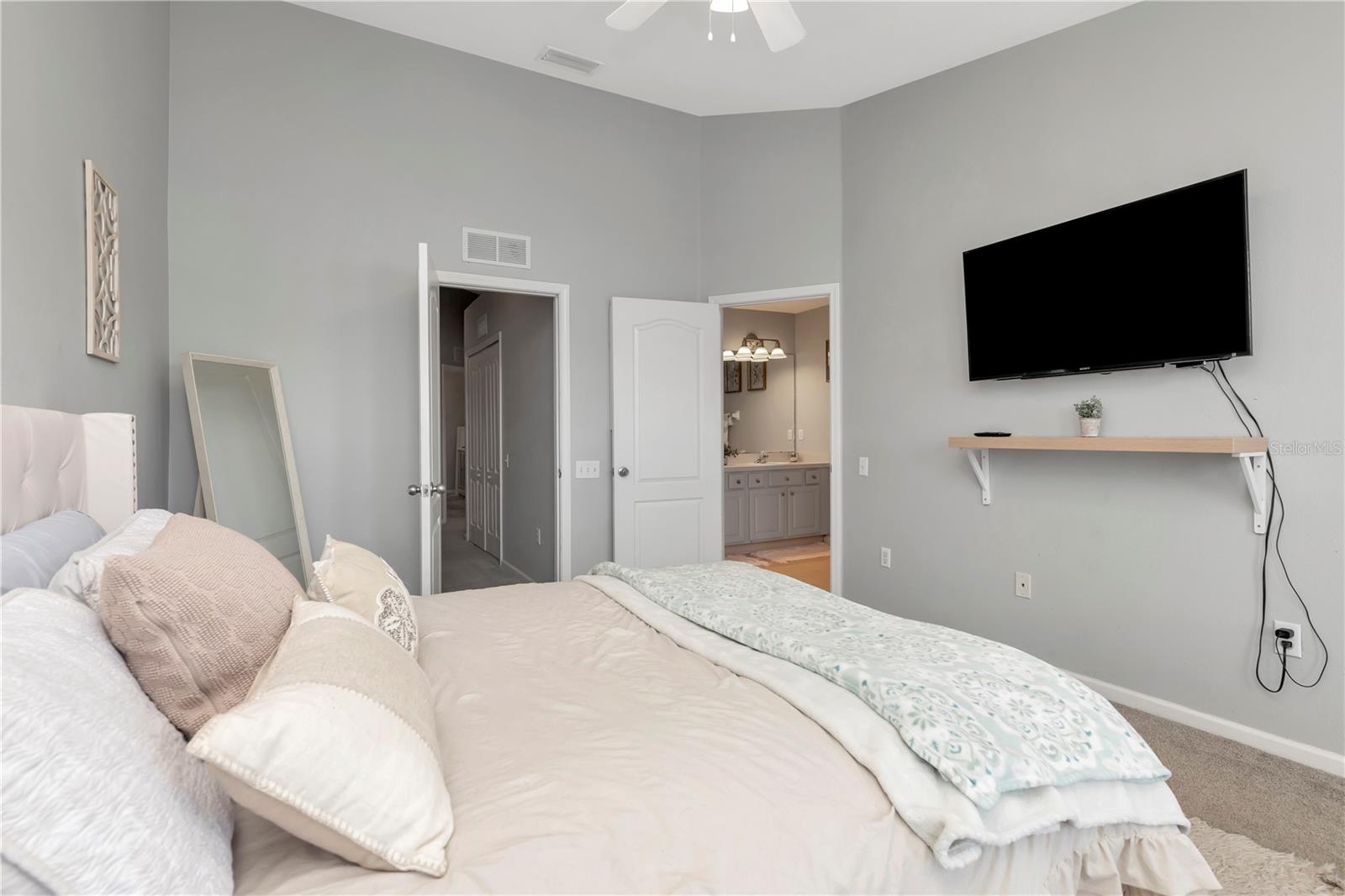 Image 19 of 38 For 4855 Pond Ridge Drive