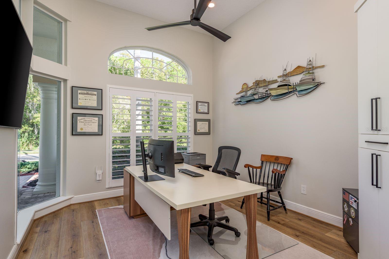 Listing photo id 13 for 10203 Radcliffe Drive