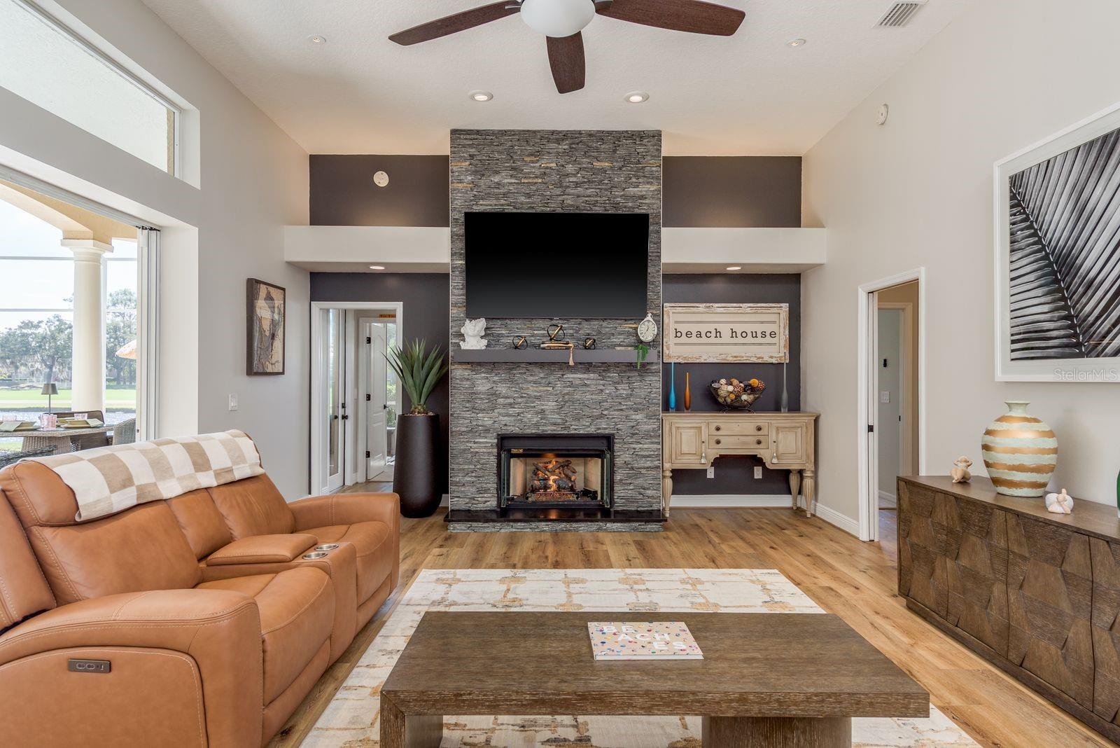 Listing photo id 17 for 10203 Radcliffe Drive