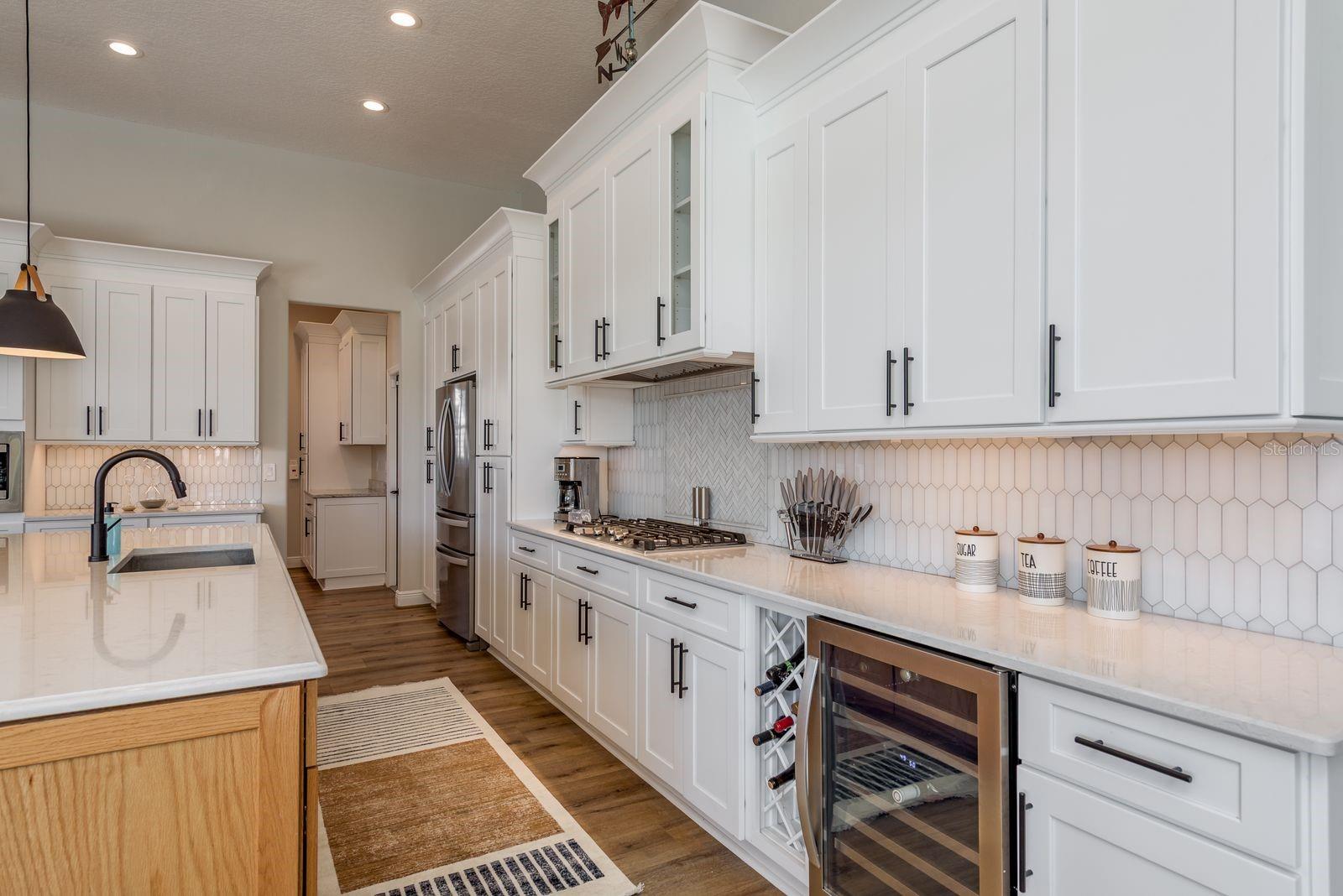 Listing photo id 22 for 10203 Radcliffe Drive