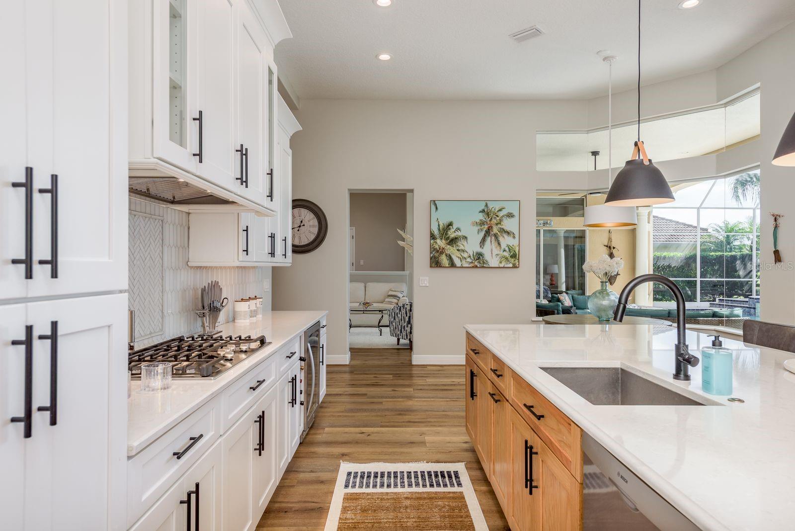 Listing photo id 25 for 10203 Radcliffe Drive