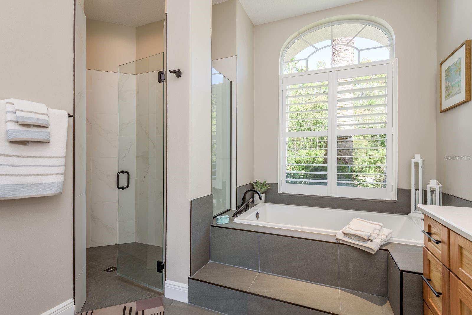 Listing photo id 33 for 10203 Radcliffe Drive