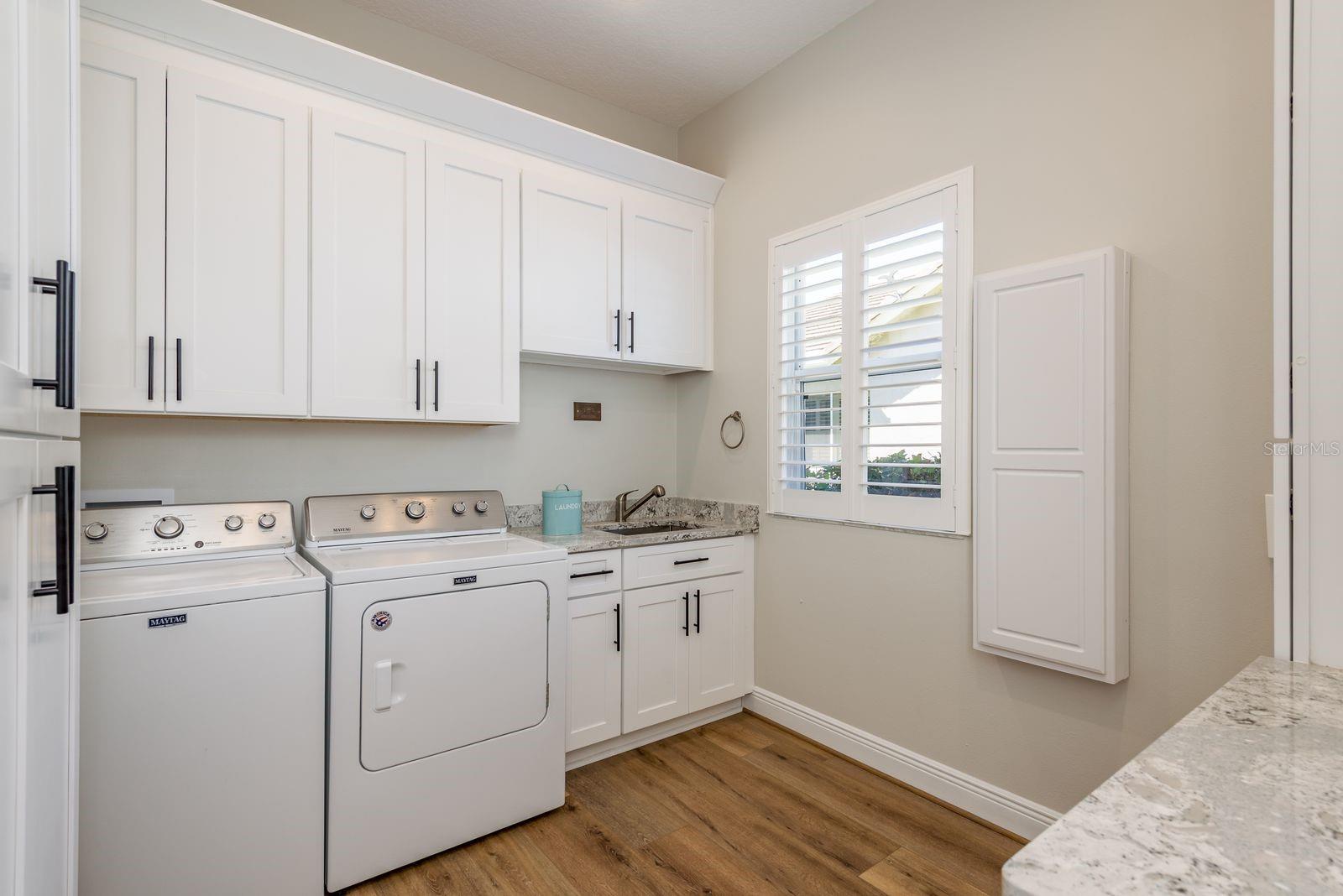 Listing photo id 42 for 10203 Radcliffe Drive