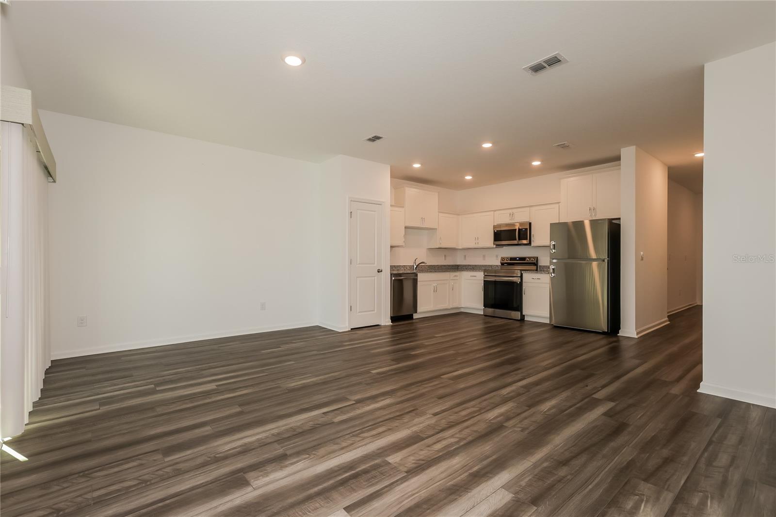 Image 5 of 16 For 6244 Calle Ochoa Street