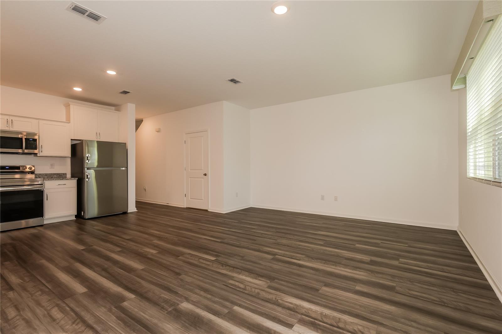 Image 6 of 16 For 6244 Calle Ochoa Street