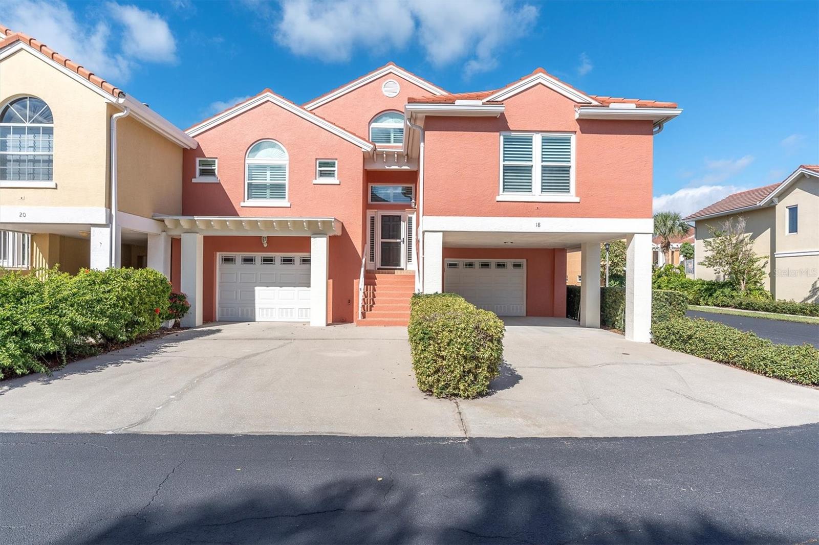 Details for 18 Jefferson Court S, ST PETERSBURG, FL 33711