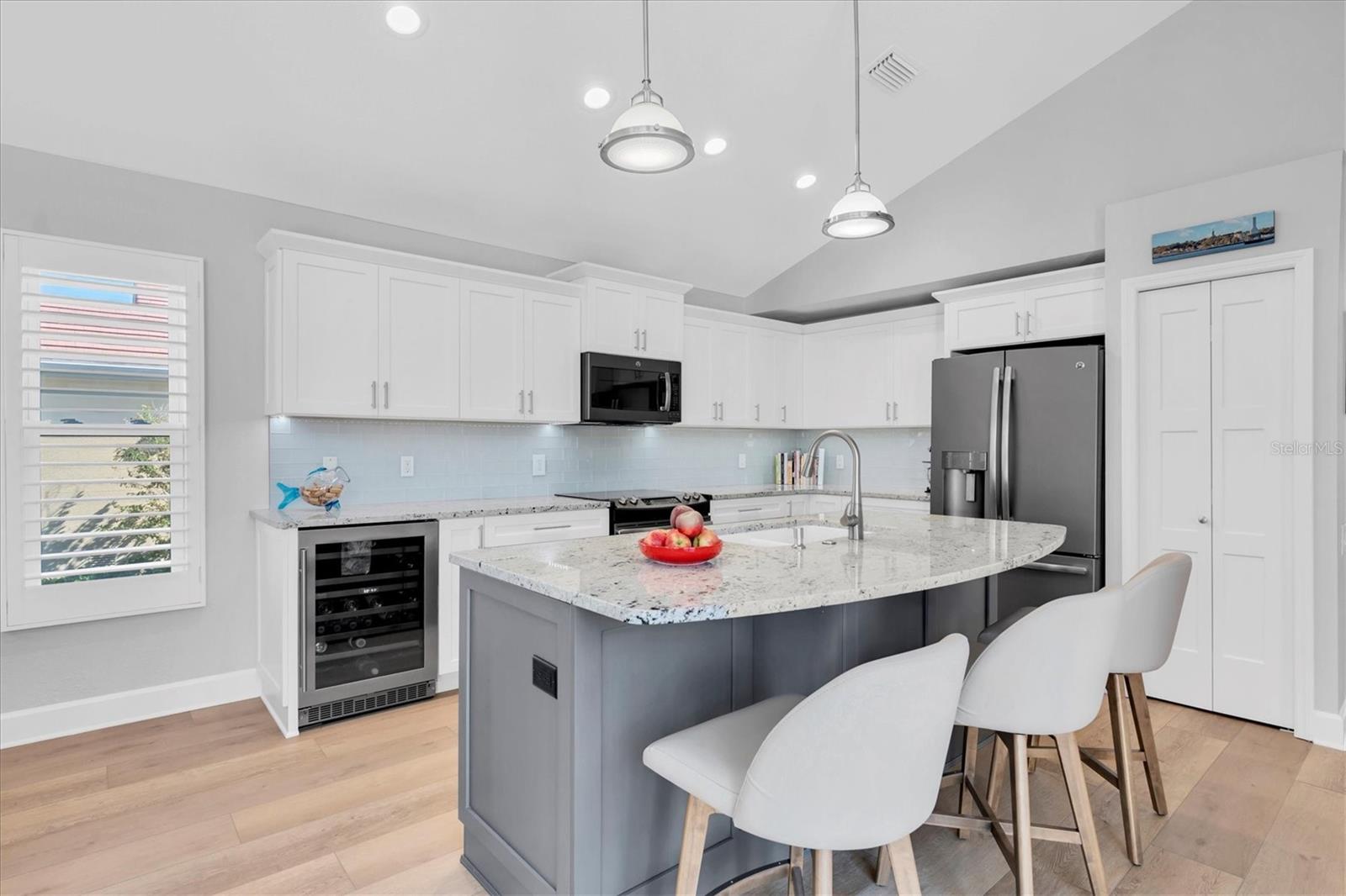 Image 10 of 53 For 18 Jefferson Court S