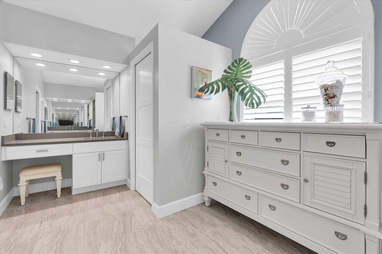 Image 19 of 53 For 18 Jefferson Court S