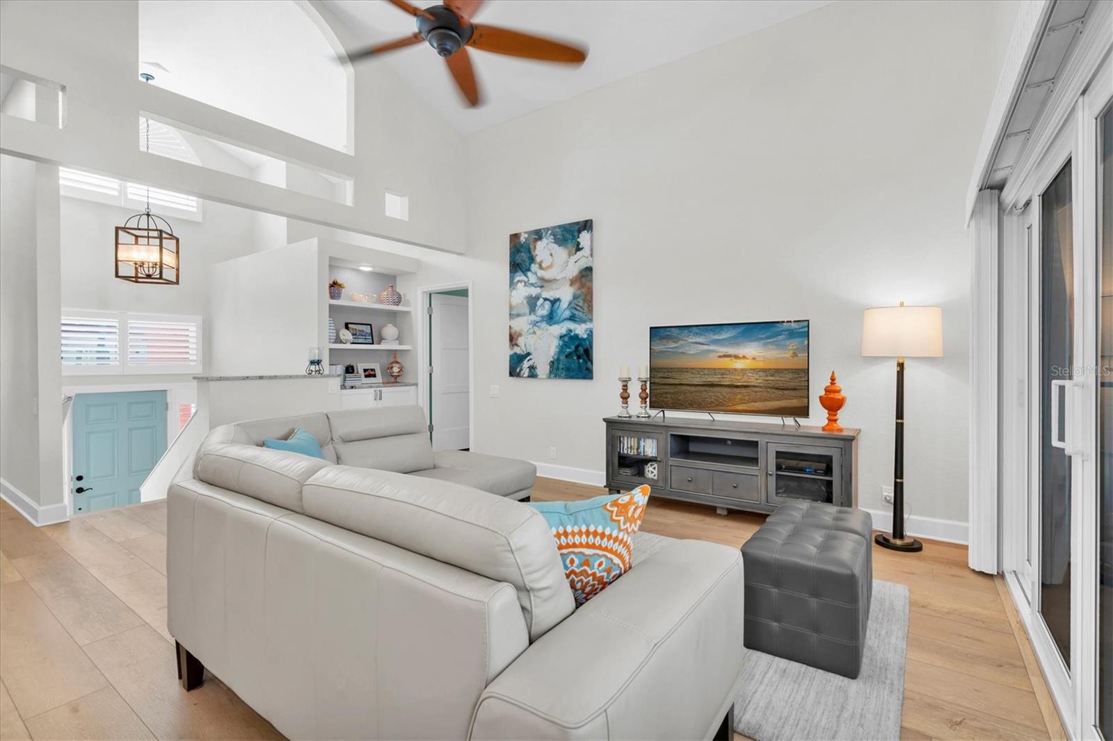 Image 3 of 53 For 18 Jefferson Court S